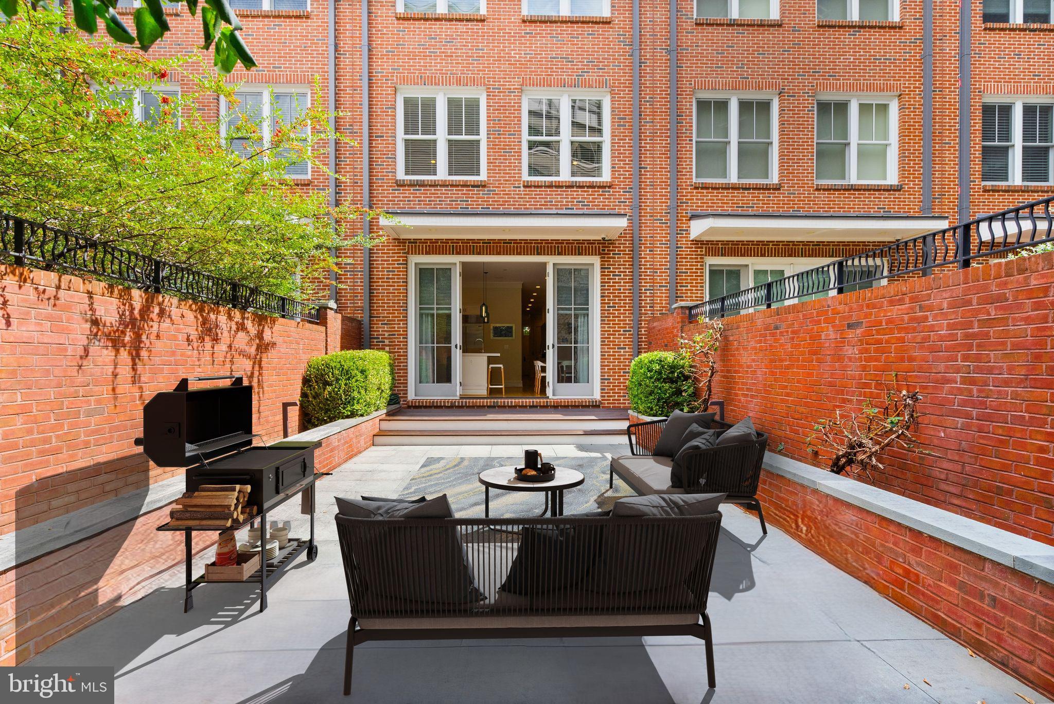 CAPITOL HILL - Residential