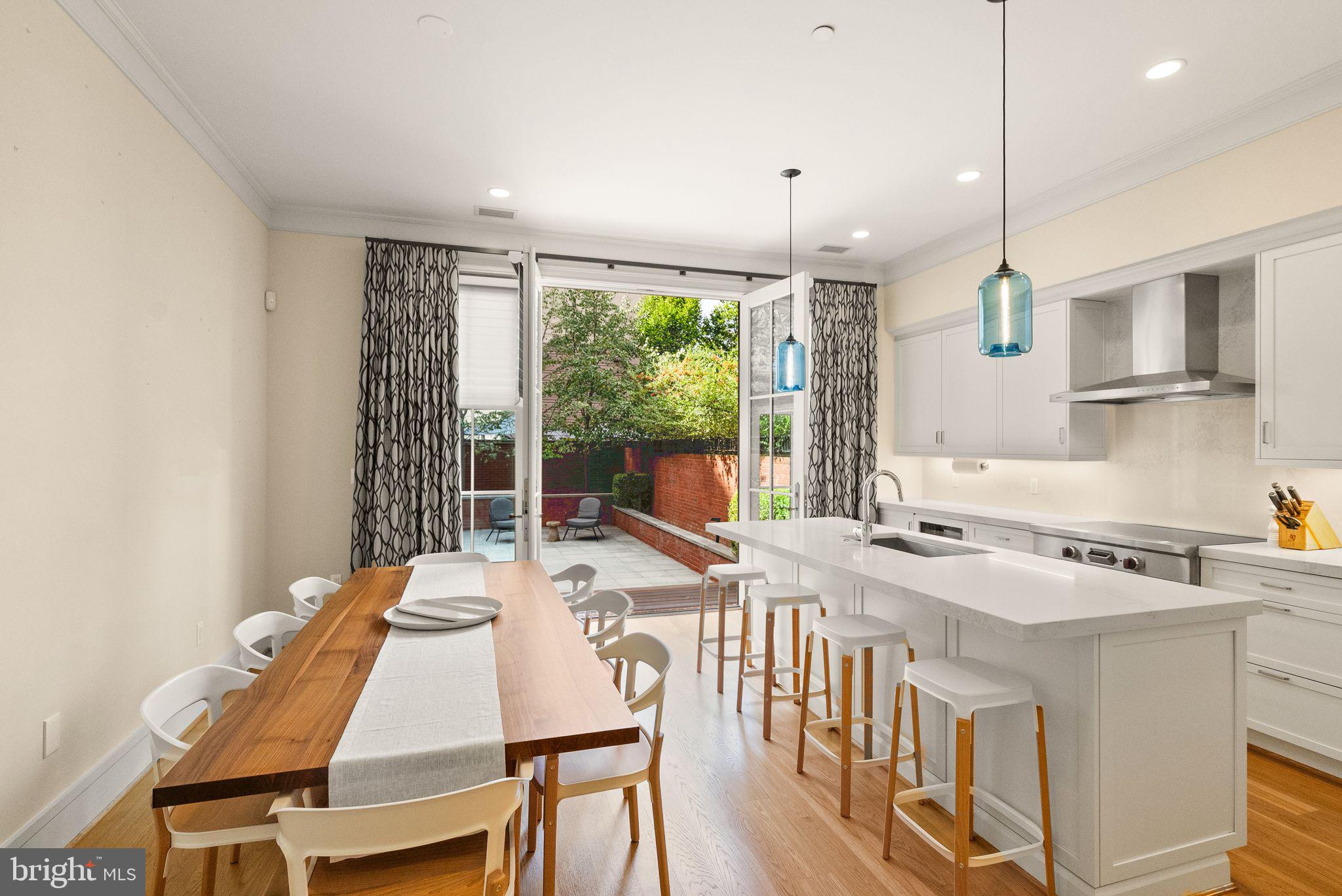 CAPITOL HILL - Residential