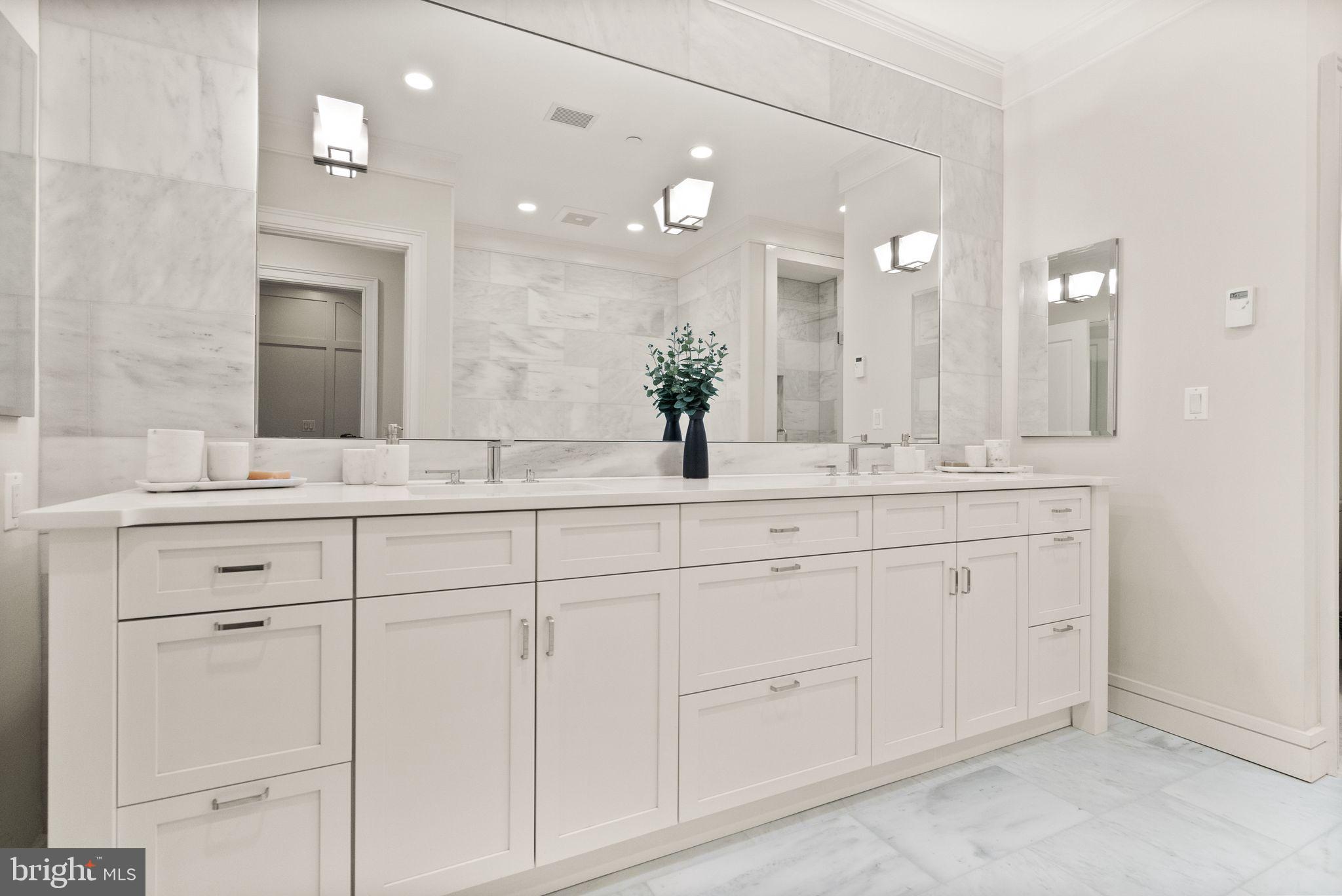 CAPITOL HILL - Residential