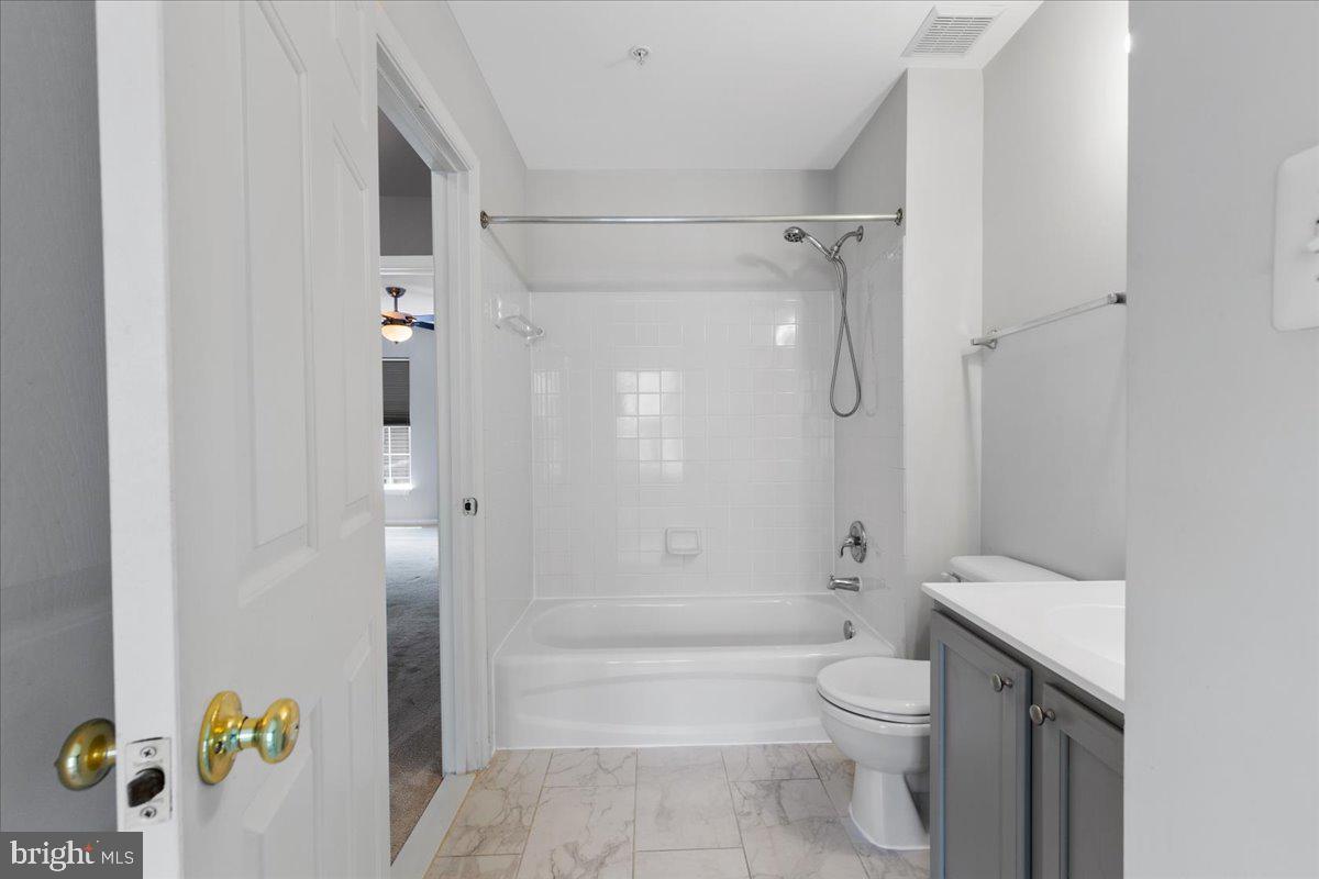 SUMMERS GROVE - Residential Lease