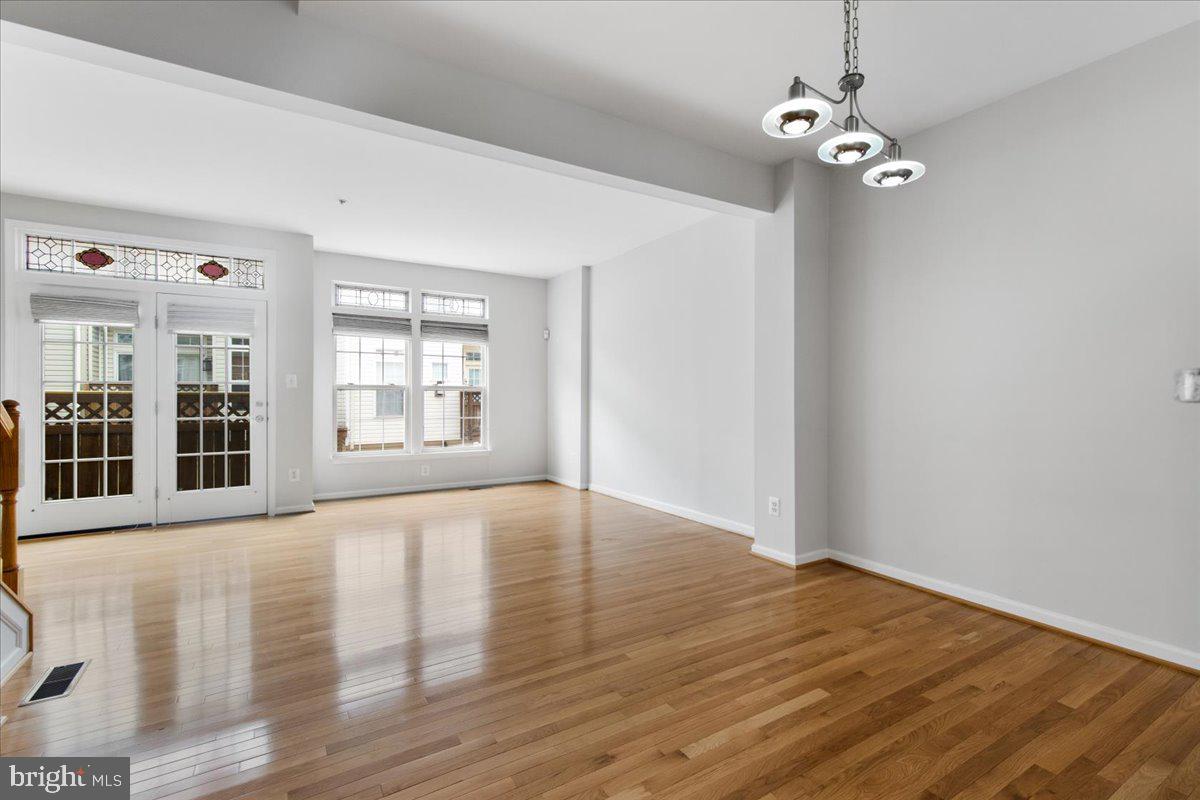 SUMMERS GROVE - Residential Lease