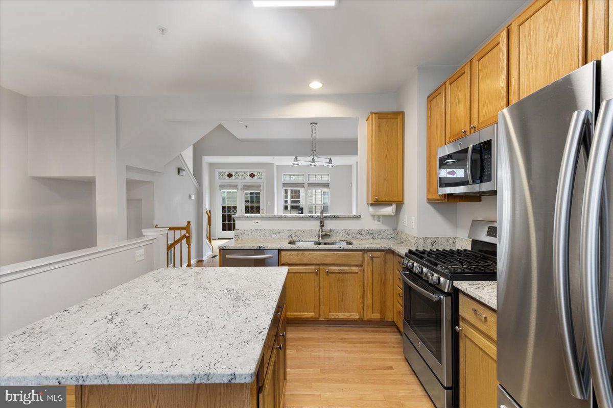 SUMMERS GROVE - Residential Lease