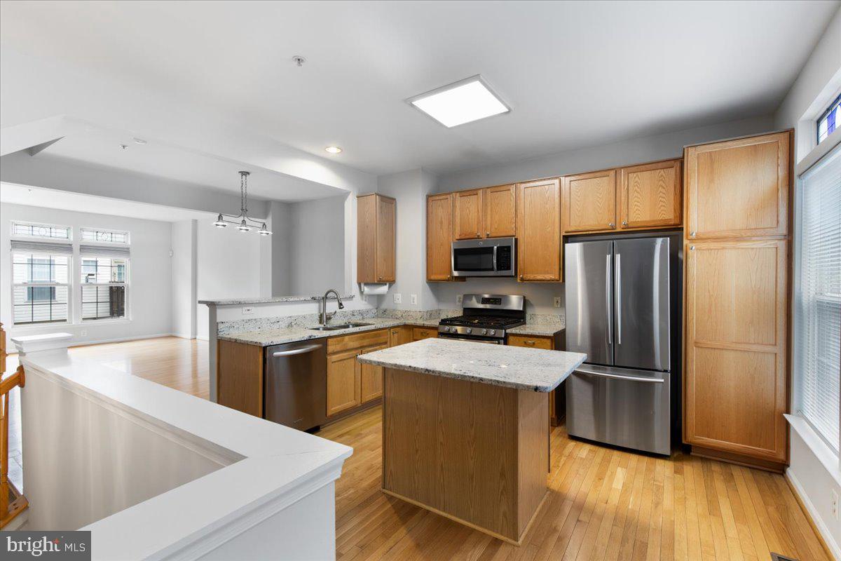 SUMMERS GROVE - Residential Lease