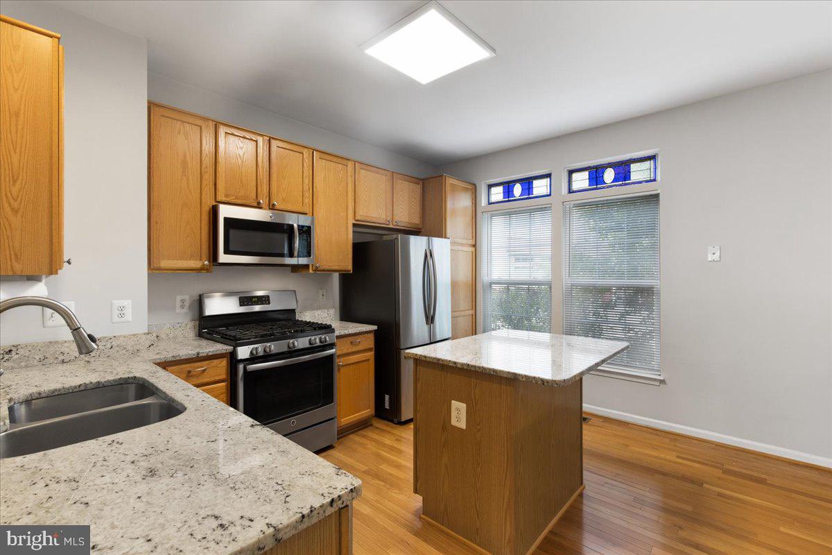 SUMMERS GROVE - Residential Lease