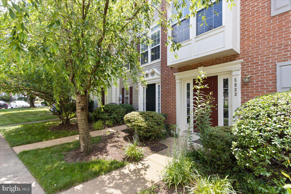 SUMMERS GROVE - Residential Lease