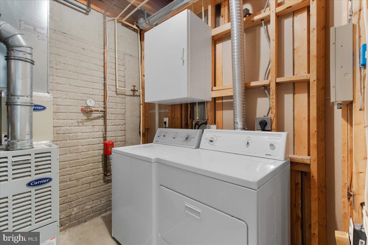 SUMMERS GROVE - Residential Lease