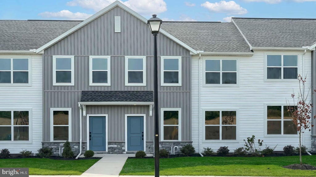 Photo of 28 N Conifer Drive, ELIZABETHTOWN, PA 17022 (MLS # PALA2094186)
