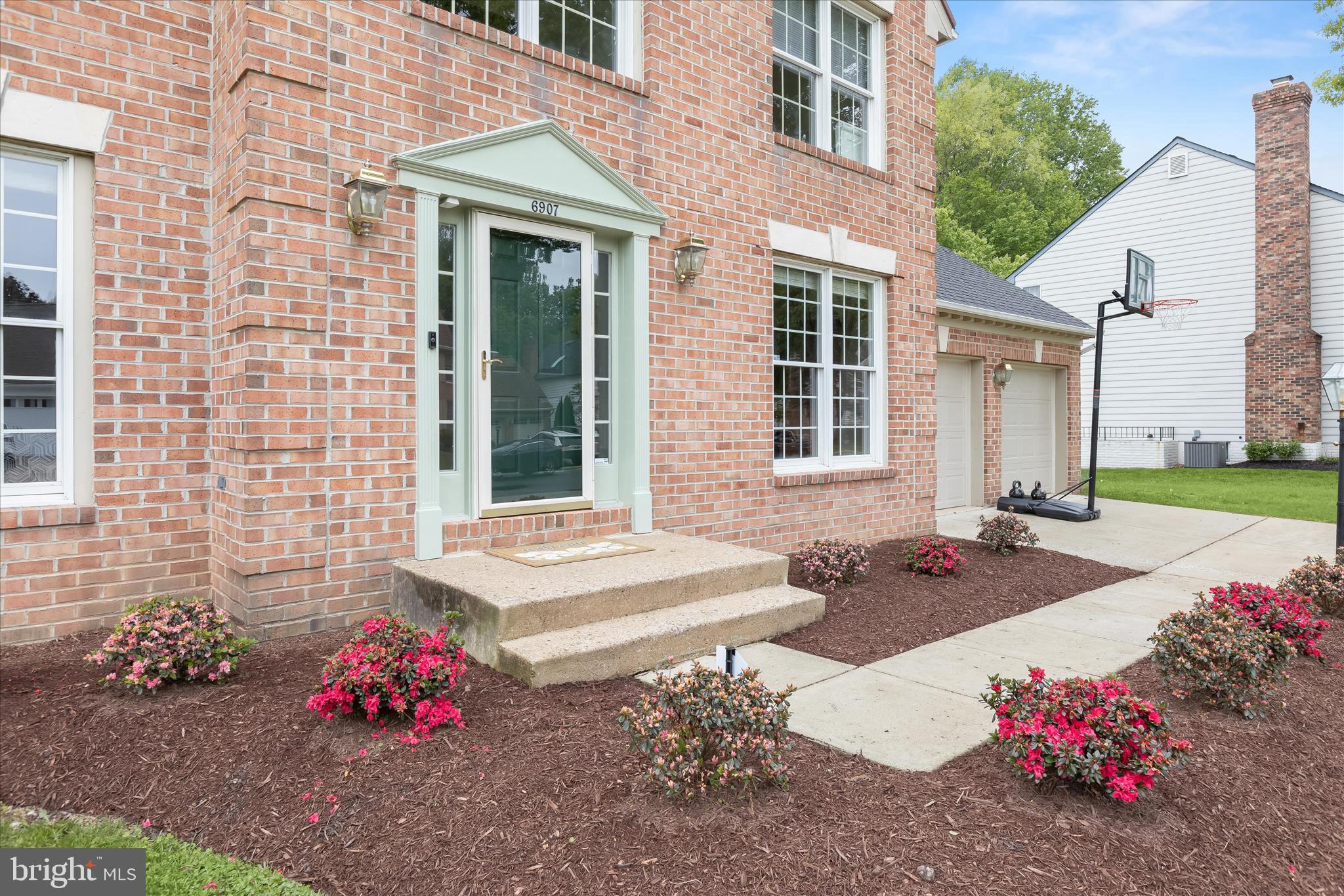 RIVERS EDGE - Residential