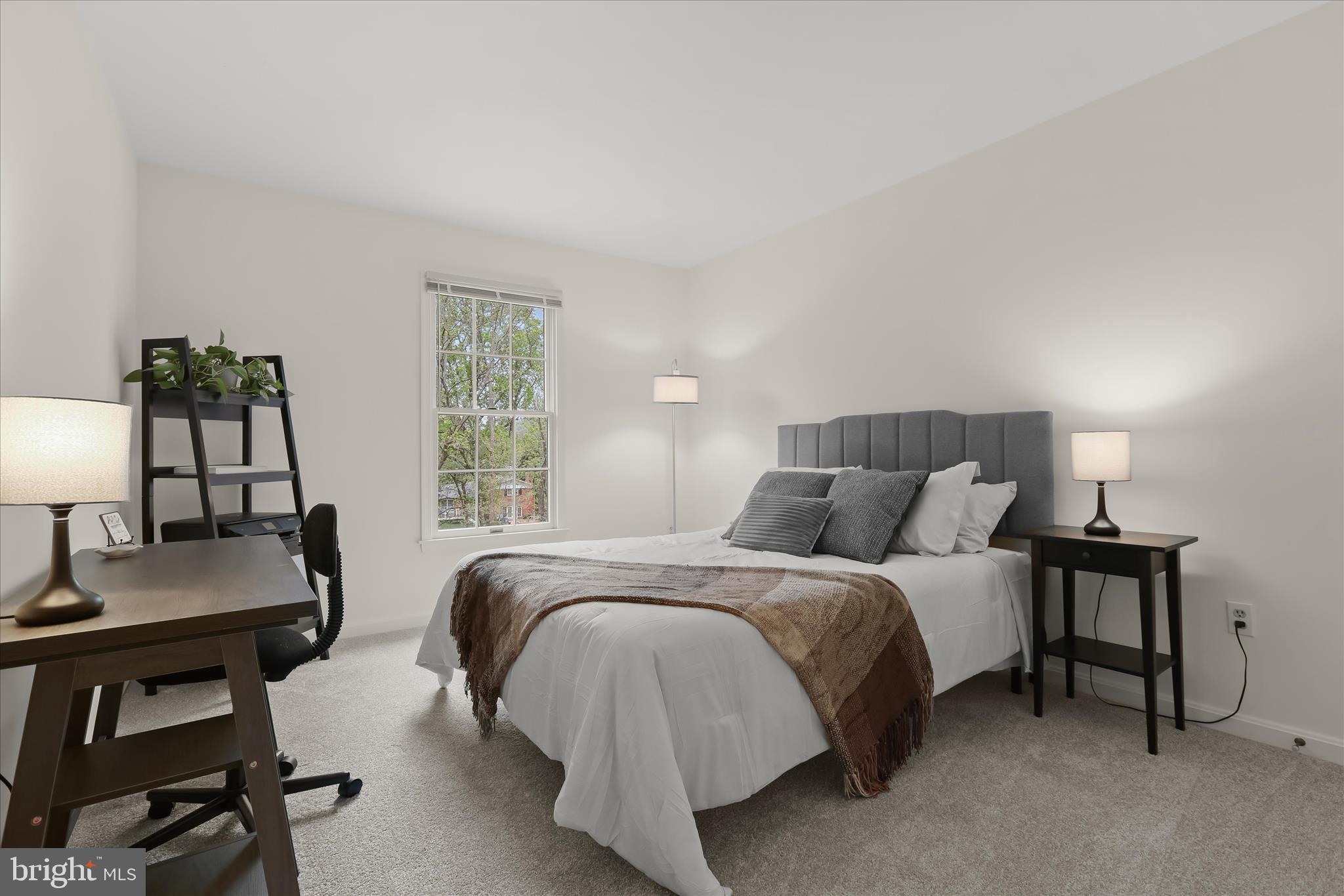 RIVERS EDGE - Residential