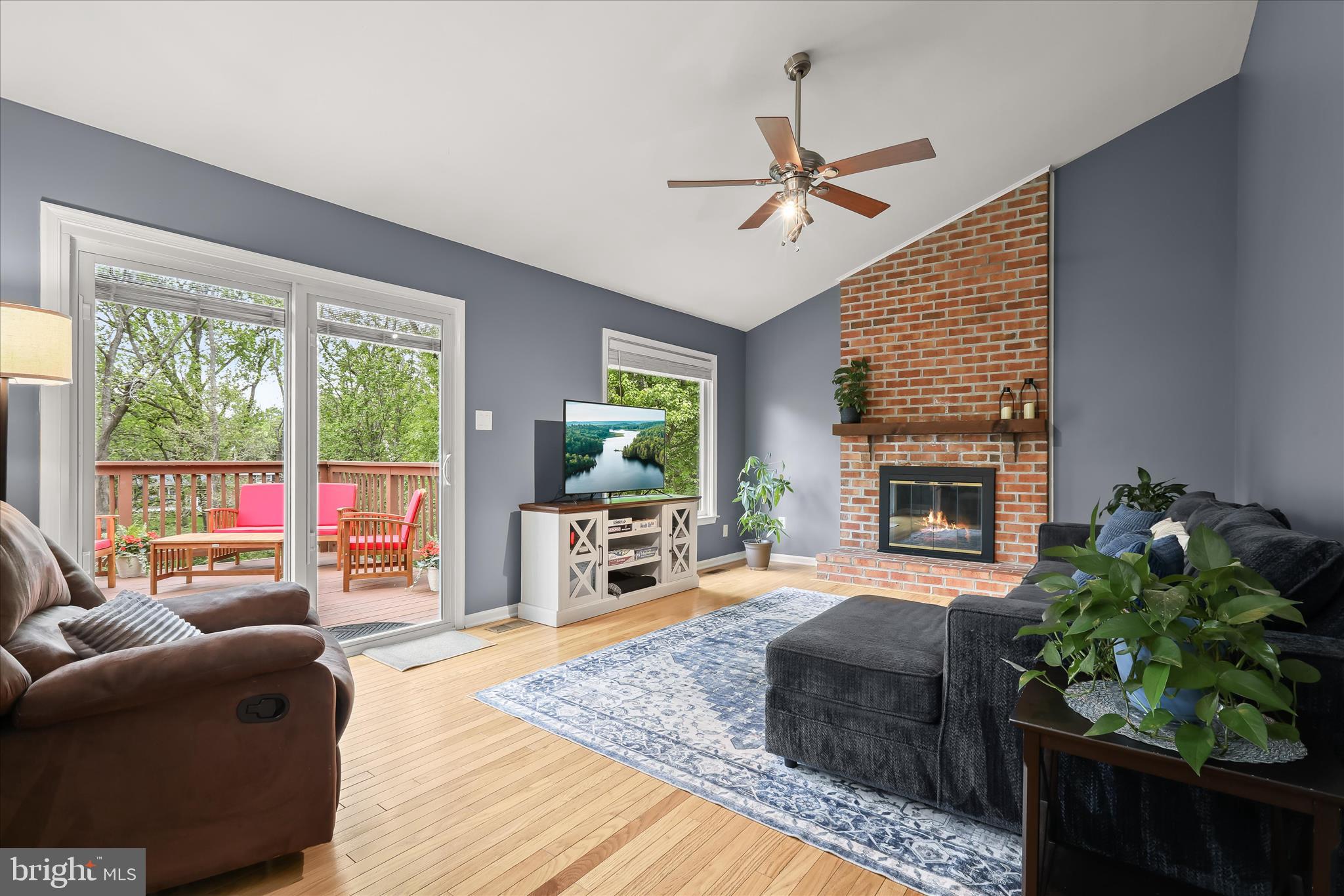 RIVERS EDGE - Residential