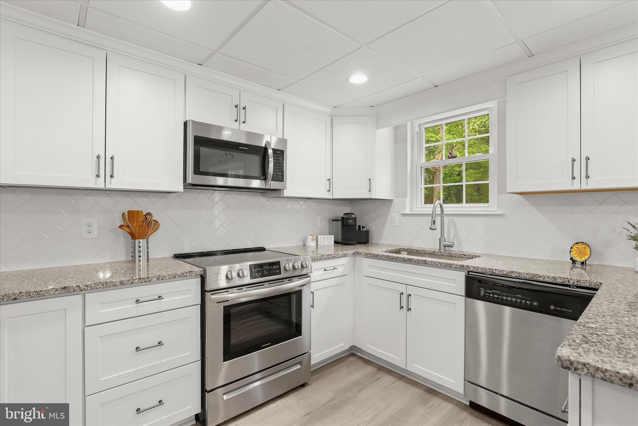 MAGOTHY ESTATES - Residential