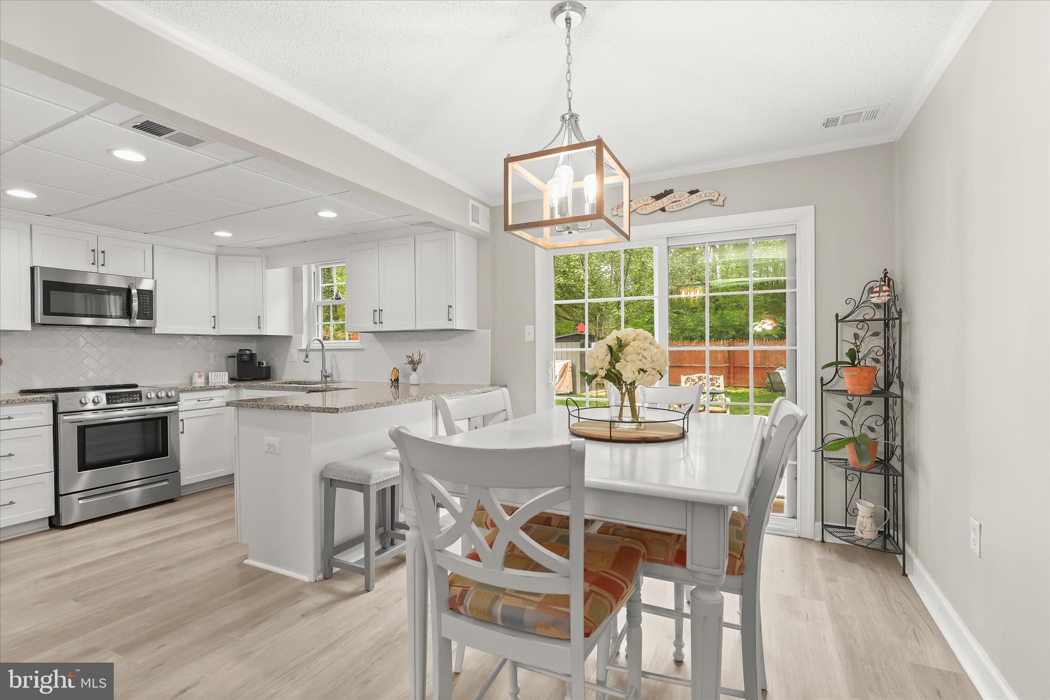 MAGOTHY ESTATES - Residential