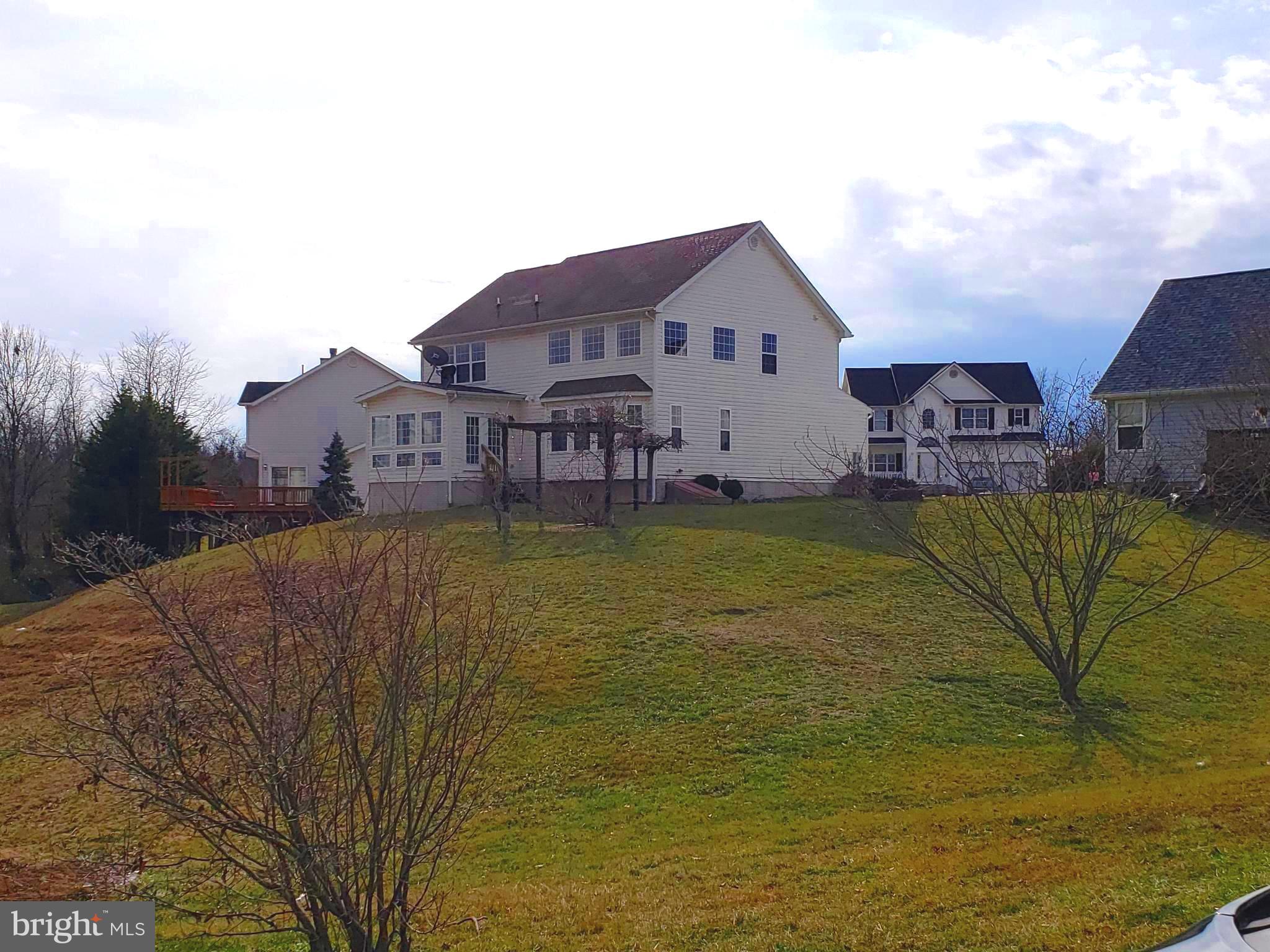 MILLS FARM - Residential