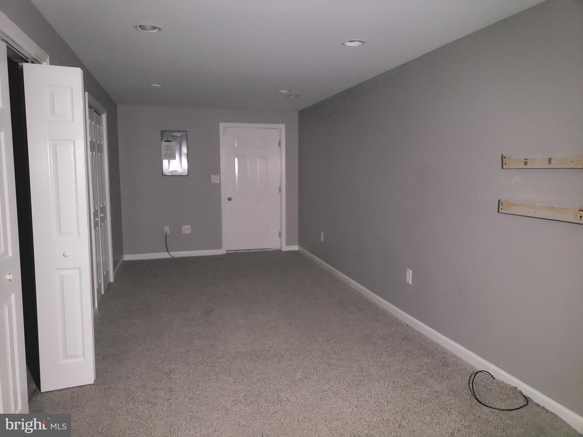 MILLS FARM - Residential