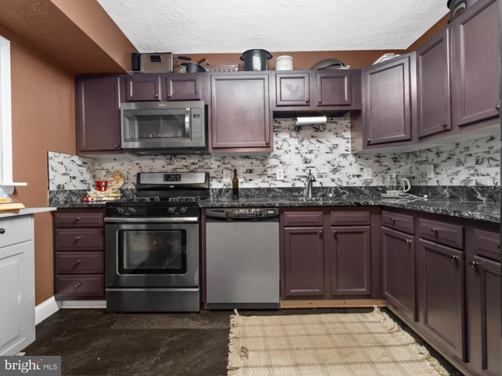 VALLEYWOOD - Residential