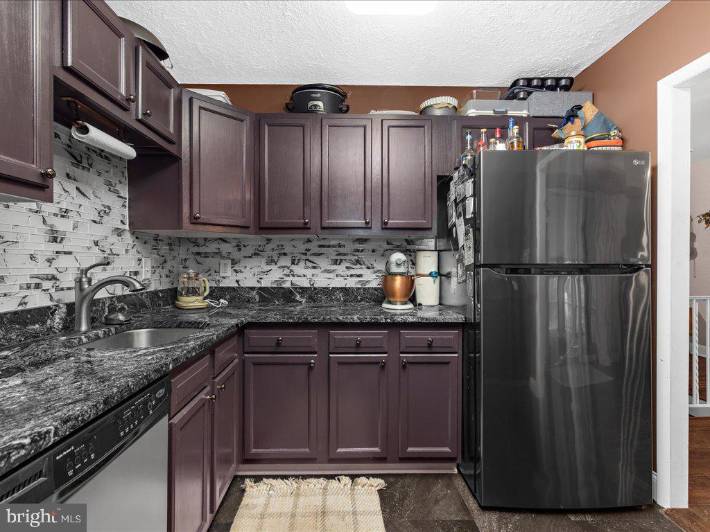 VALLEYWOOD - Residential