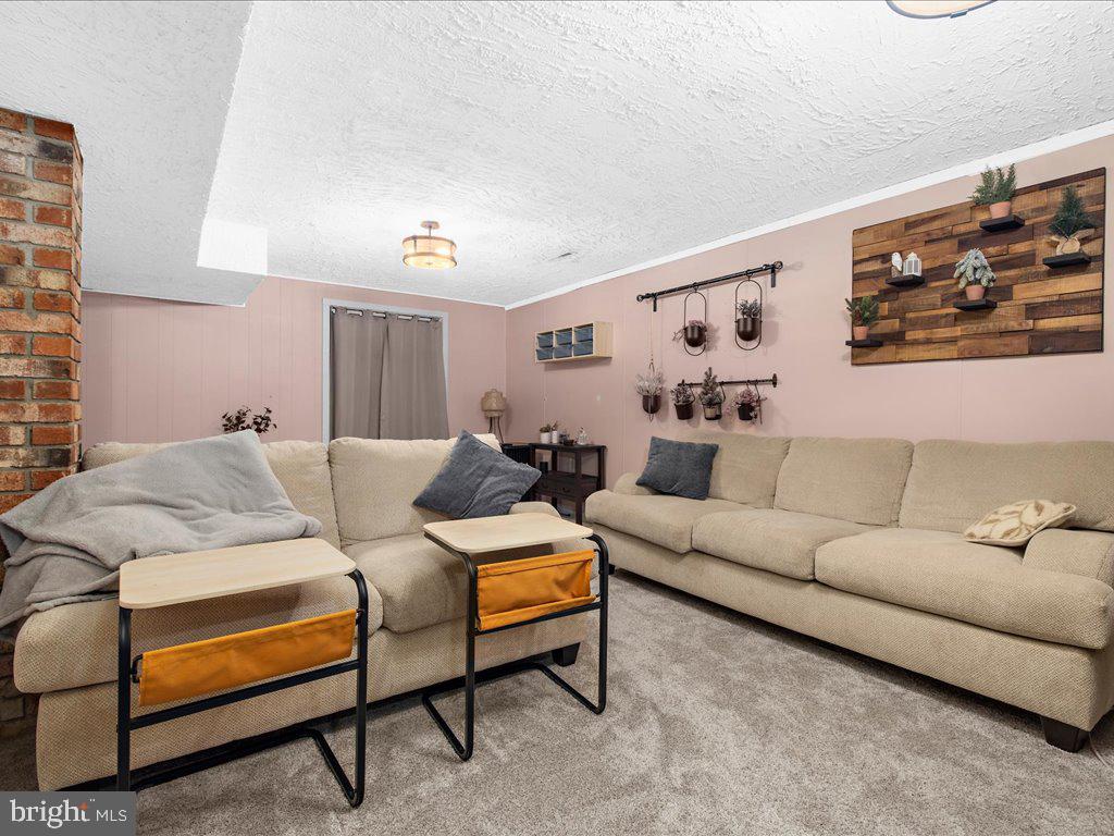 VALLEYWOOD - Residential