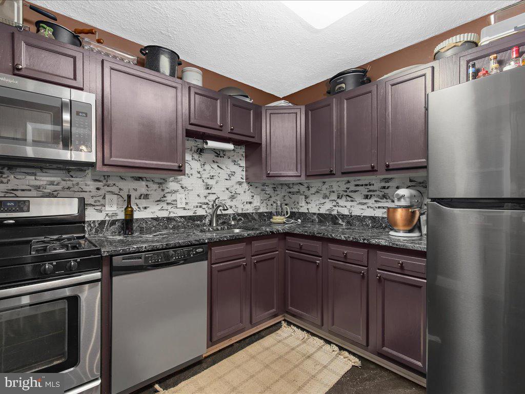 VALLEYWOOD - Residential