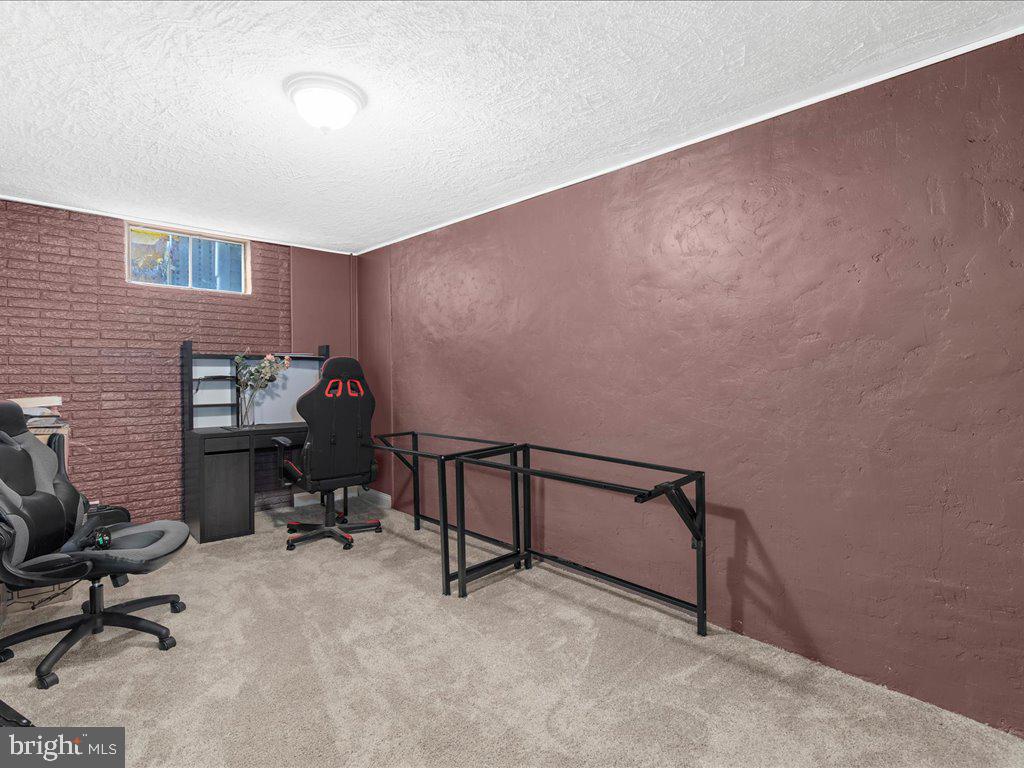 VALLEYWOOD - Residential