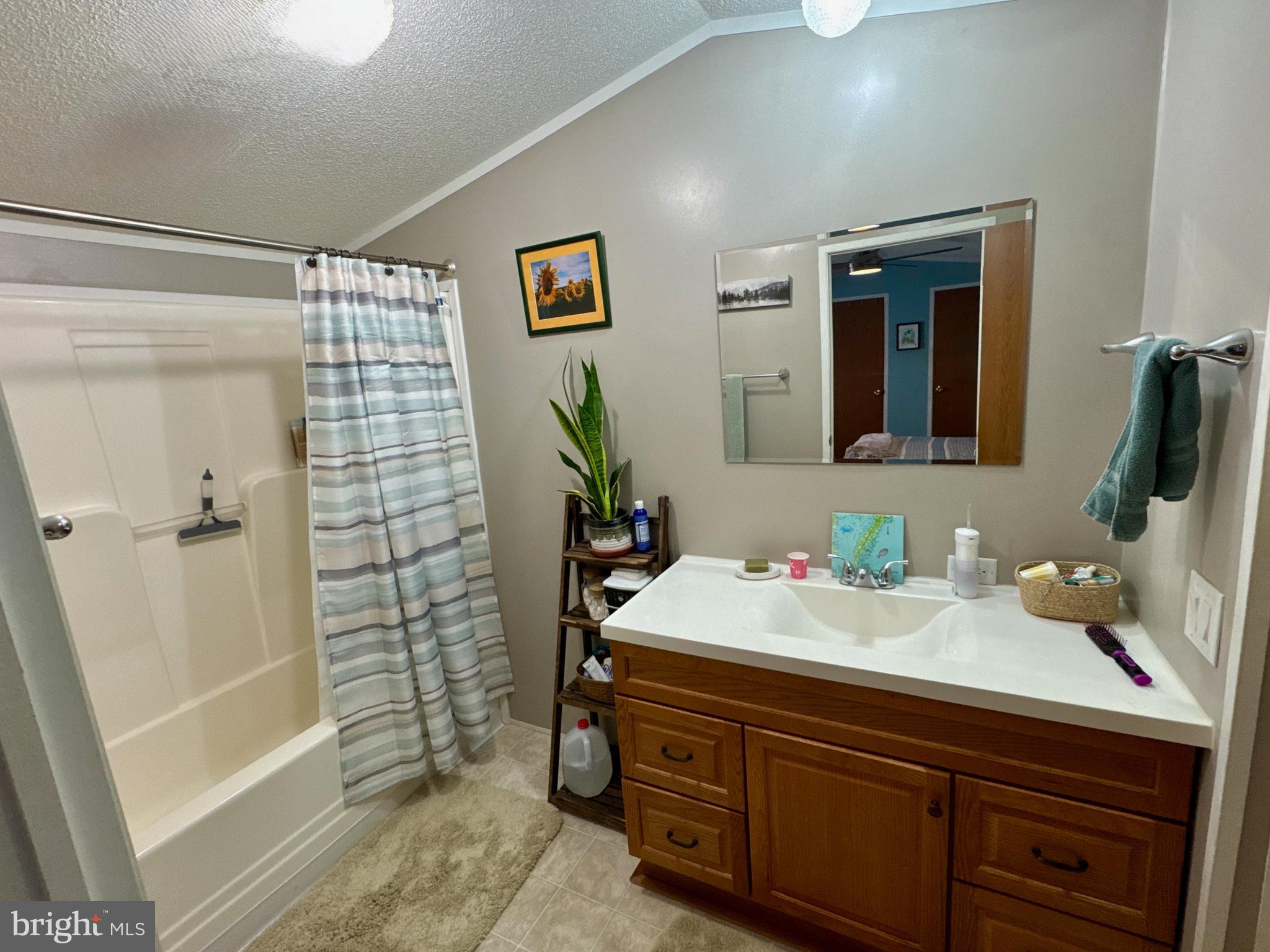 MEADOWVIEW ESTATES - Residential