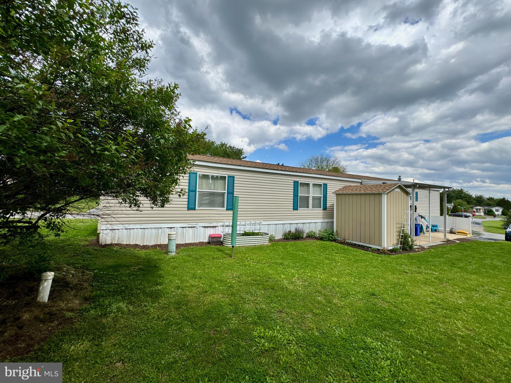 MEADOWVIEW ESTATES - Residential