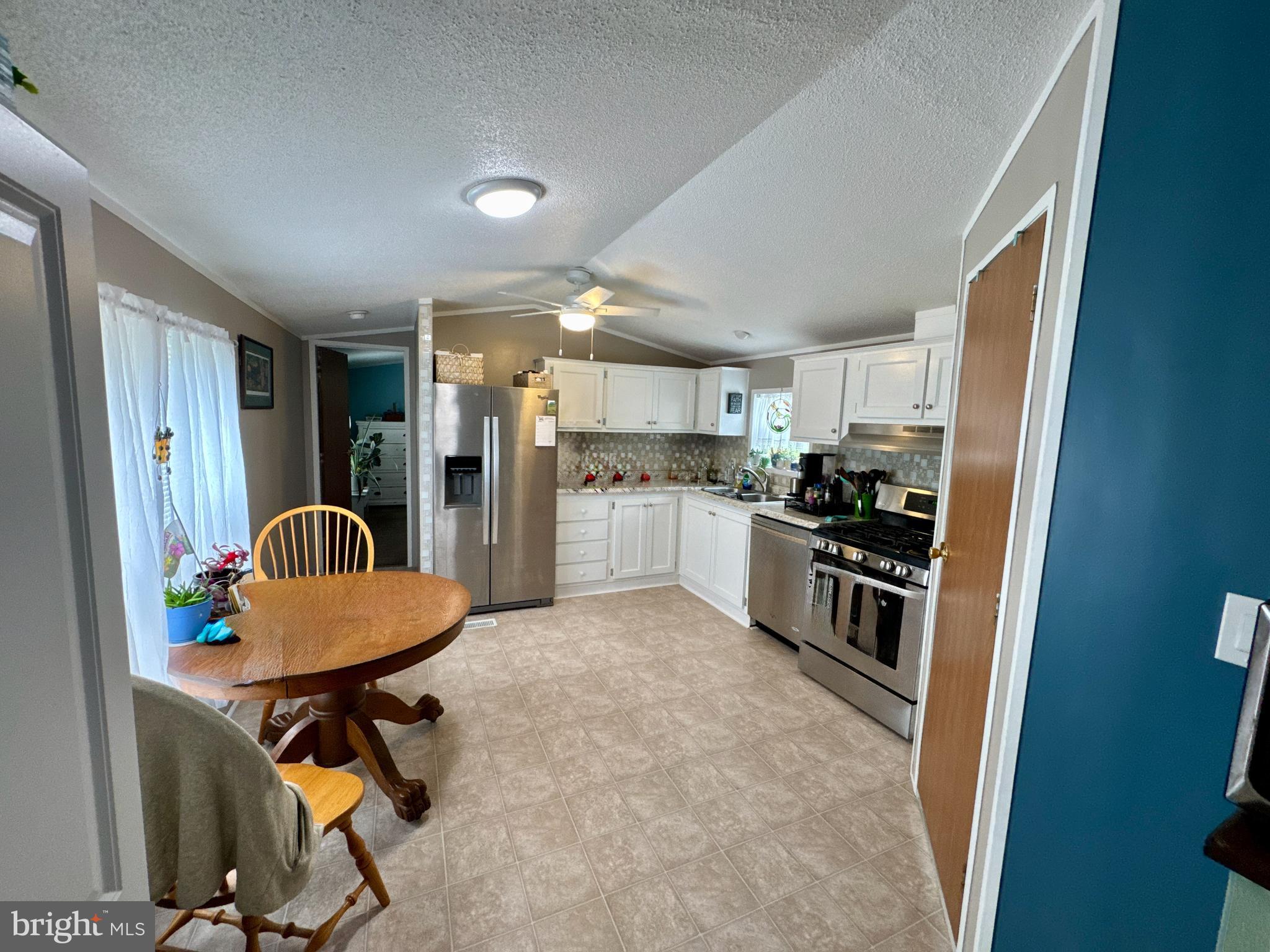 MEADOWVIEW ESTATES - Residential