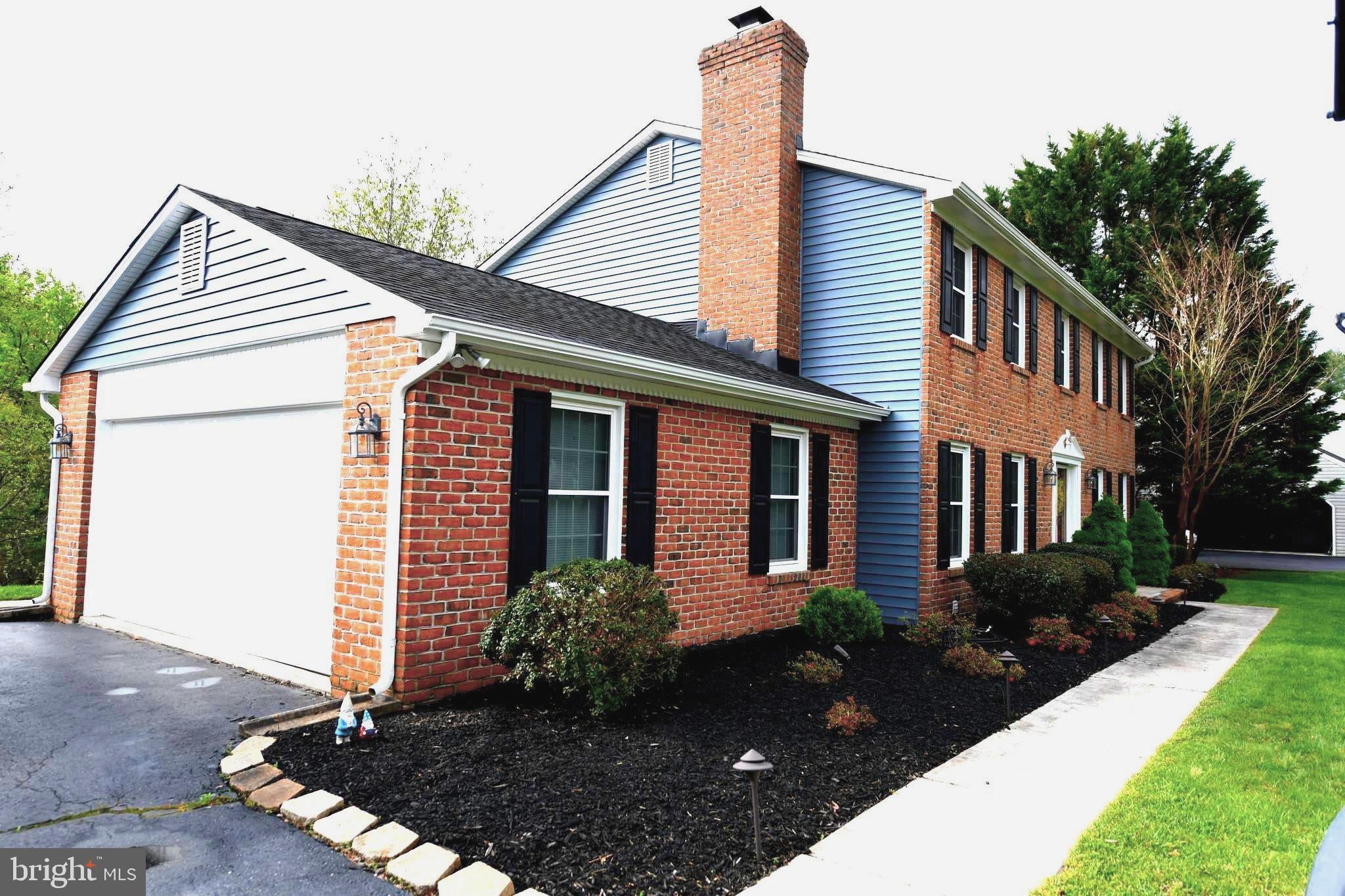 305 ROLLING KNOLL DRIVE