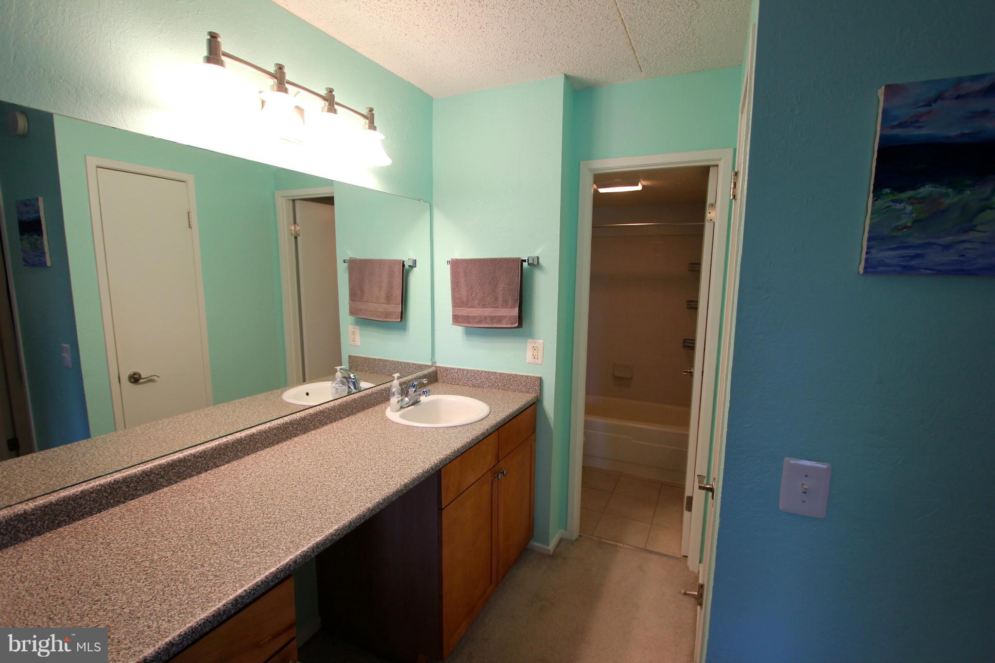 TWENTY-ONE - Residential