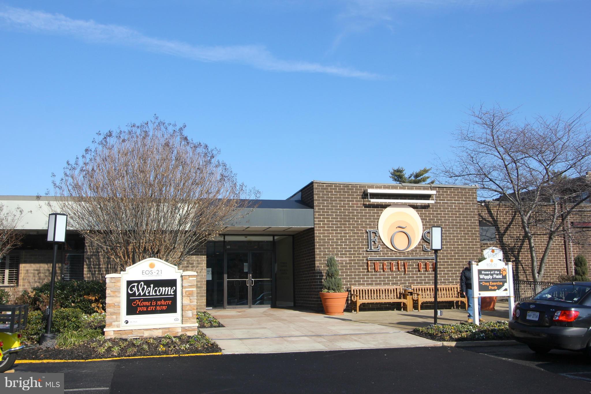 TWENTY-ONE - Residential