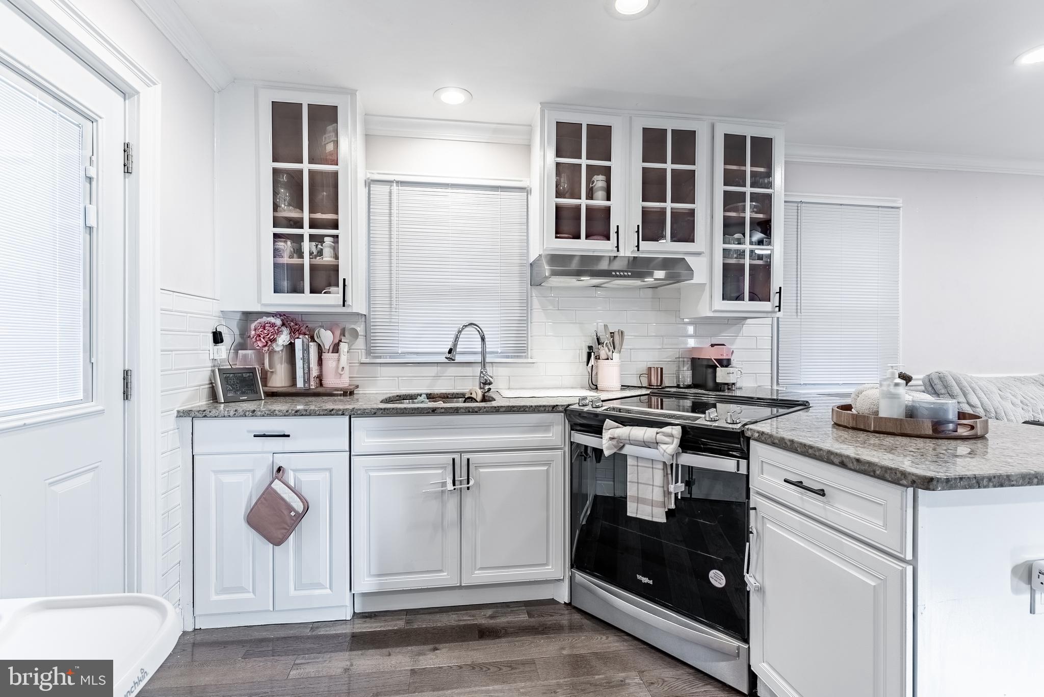 YORKSHIRE ACRES - Residential