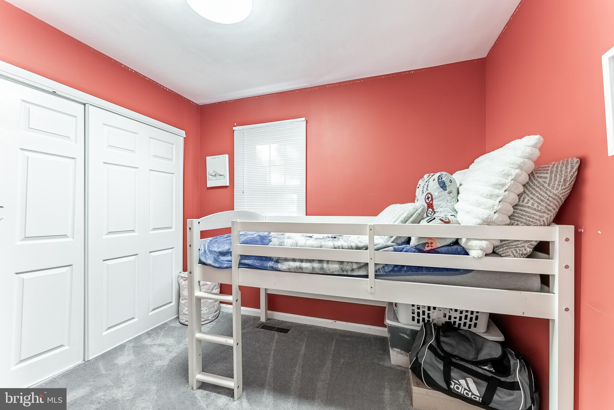 YORKSHIRE ACRES - Residential