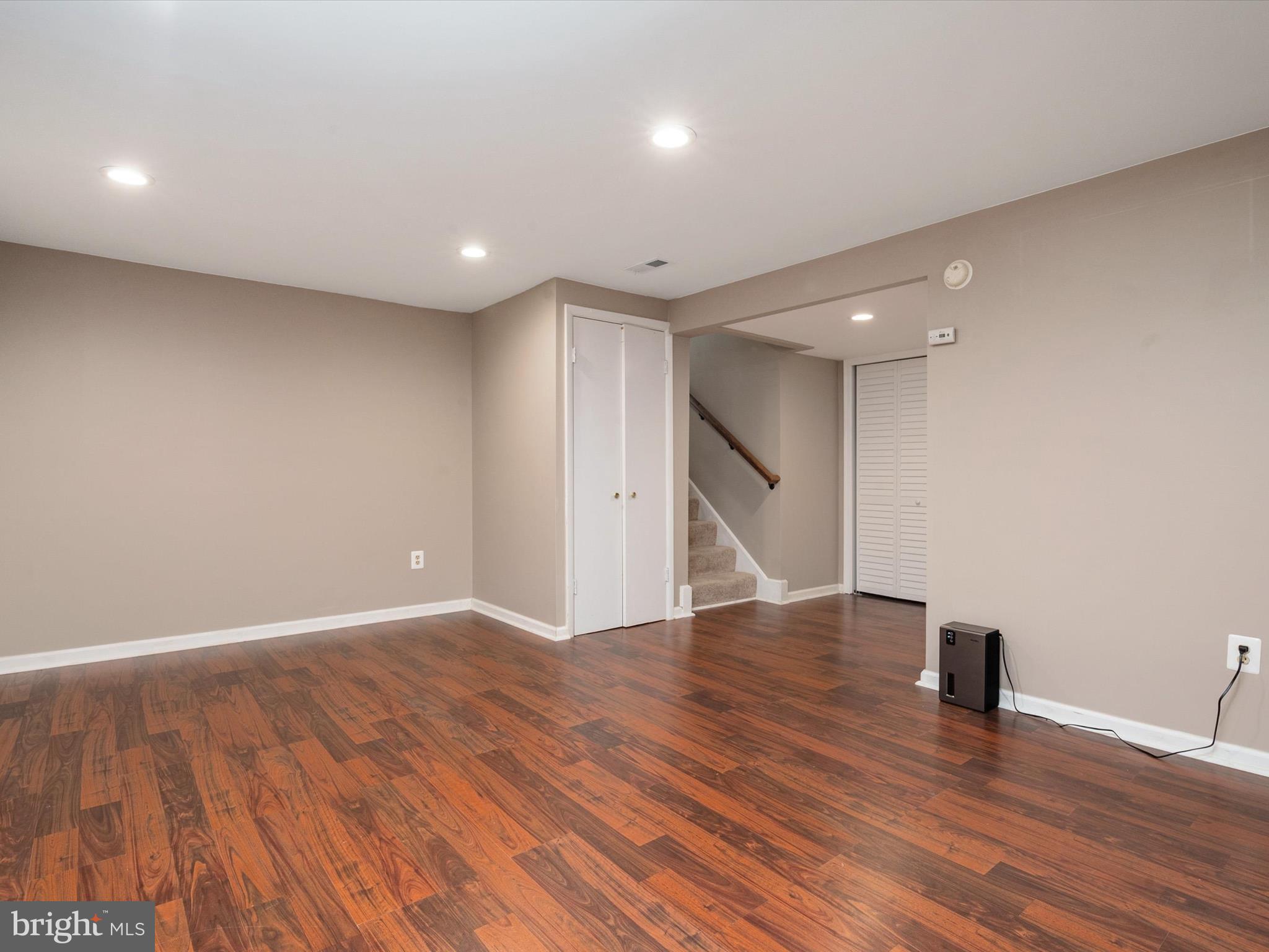 BURNT MILLS MANOR - Residential