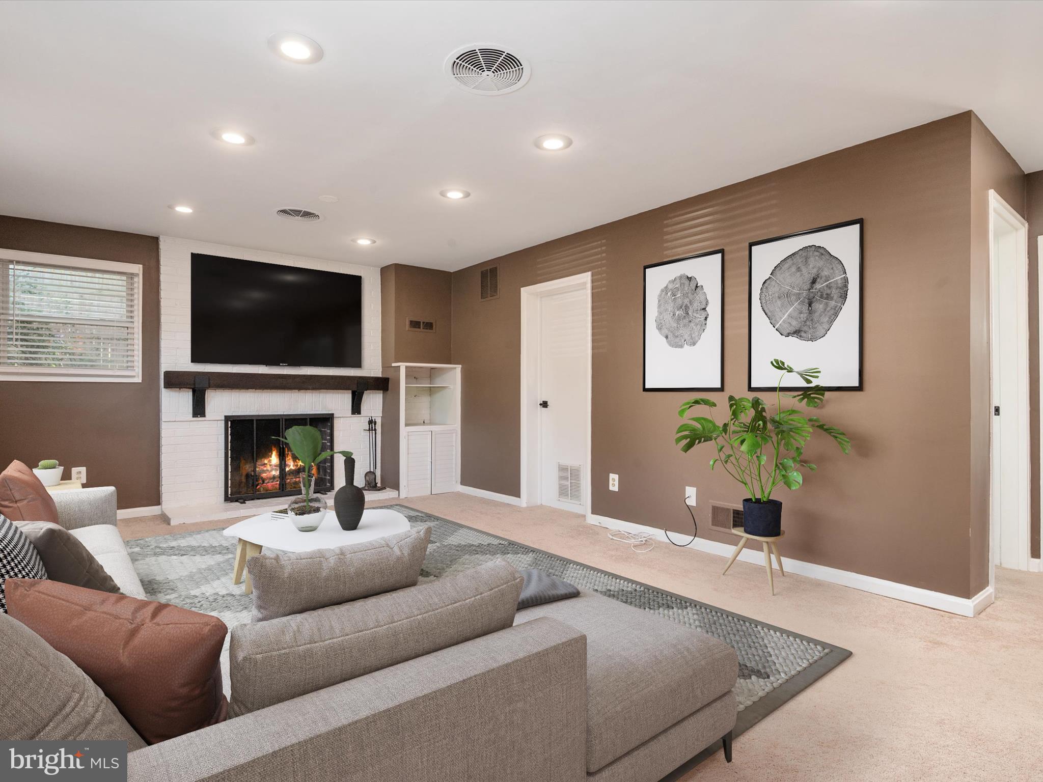 BURNT MILLS MANOR - Residential