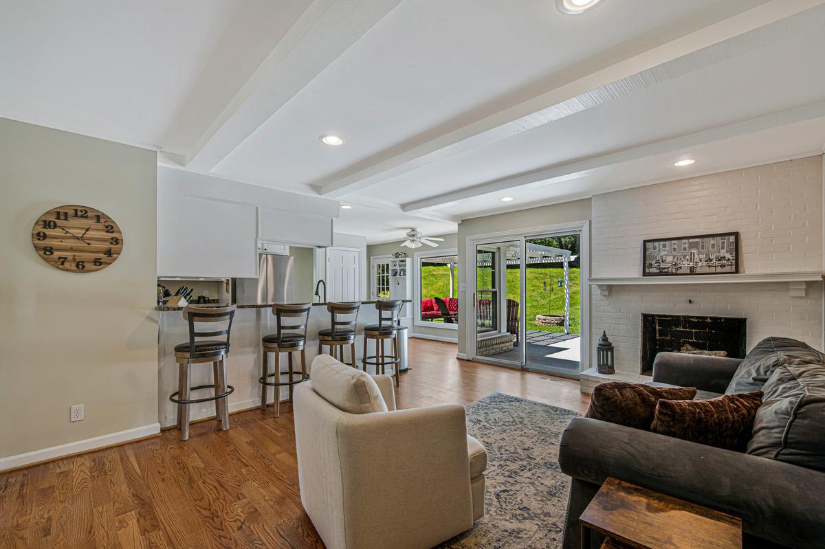 HAMPTON GARDENS - Residential