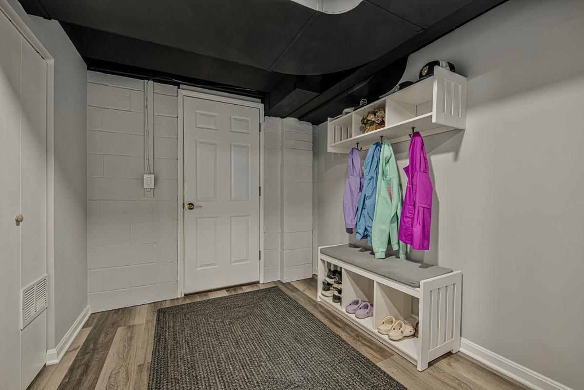 HAMPTON GARDENS - Residential