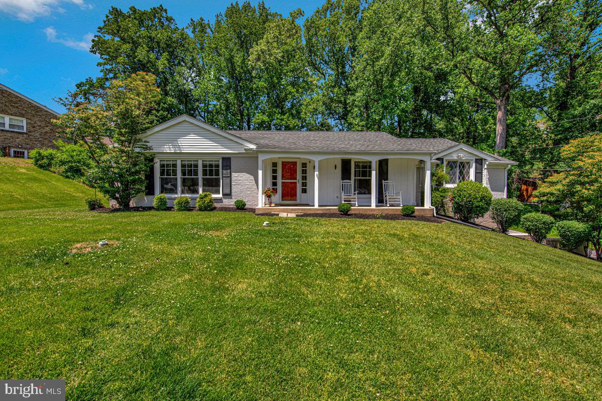 HAMPTON GARDENS - Residential