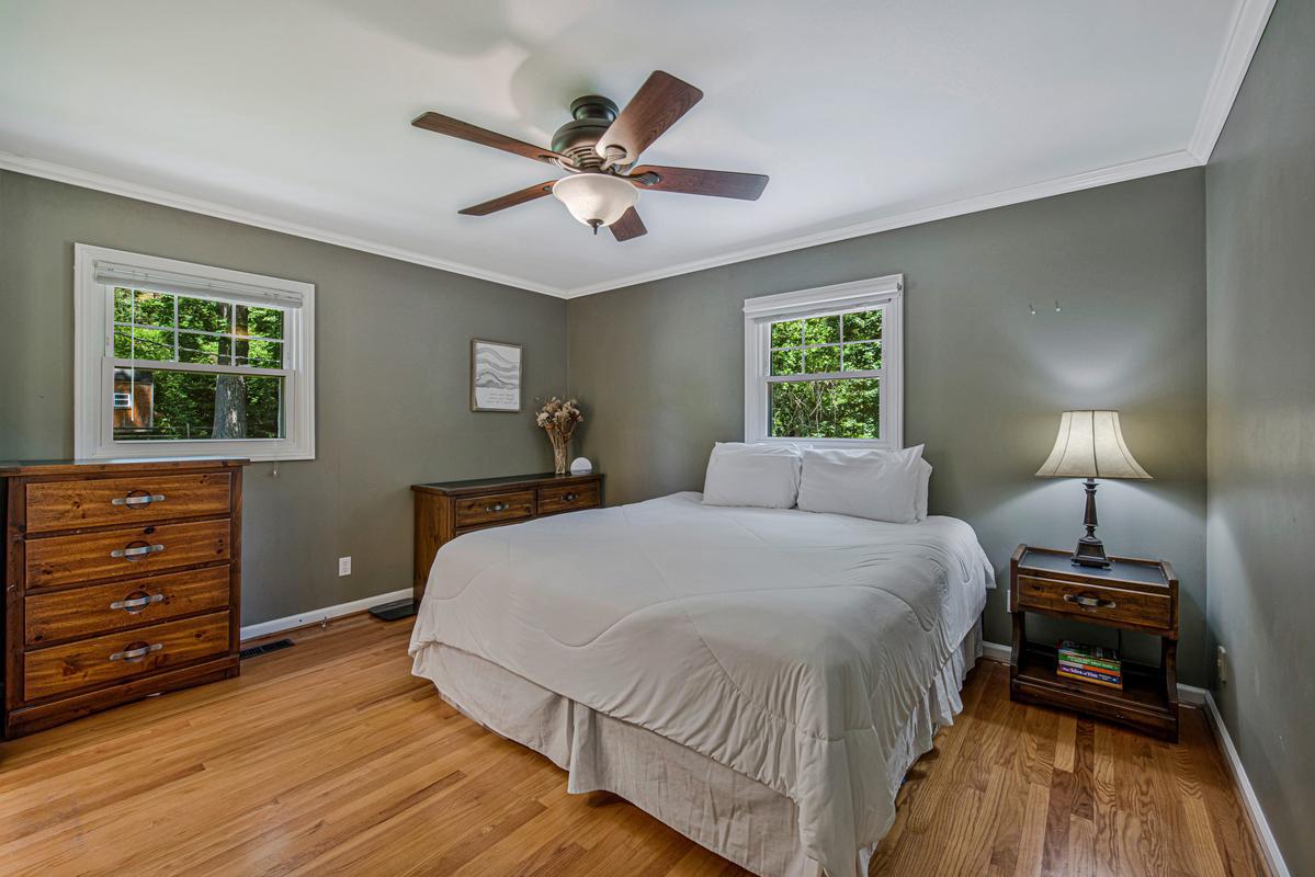 HAMPTON GARDENS - Residential