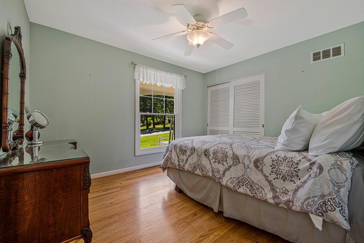 HAMPTON GARDENS - Residential