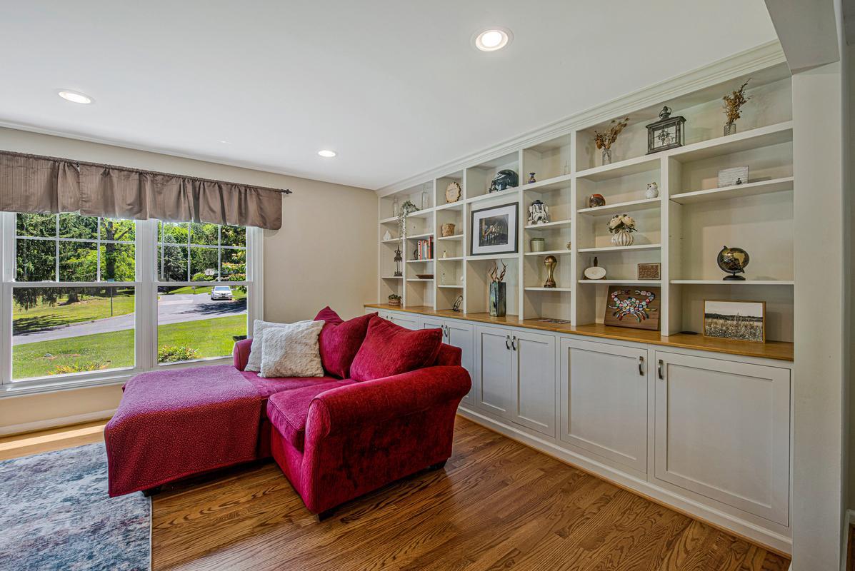 HAMPTON GARDENS - Residential