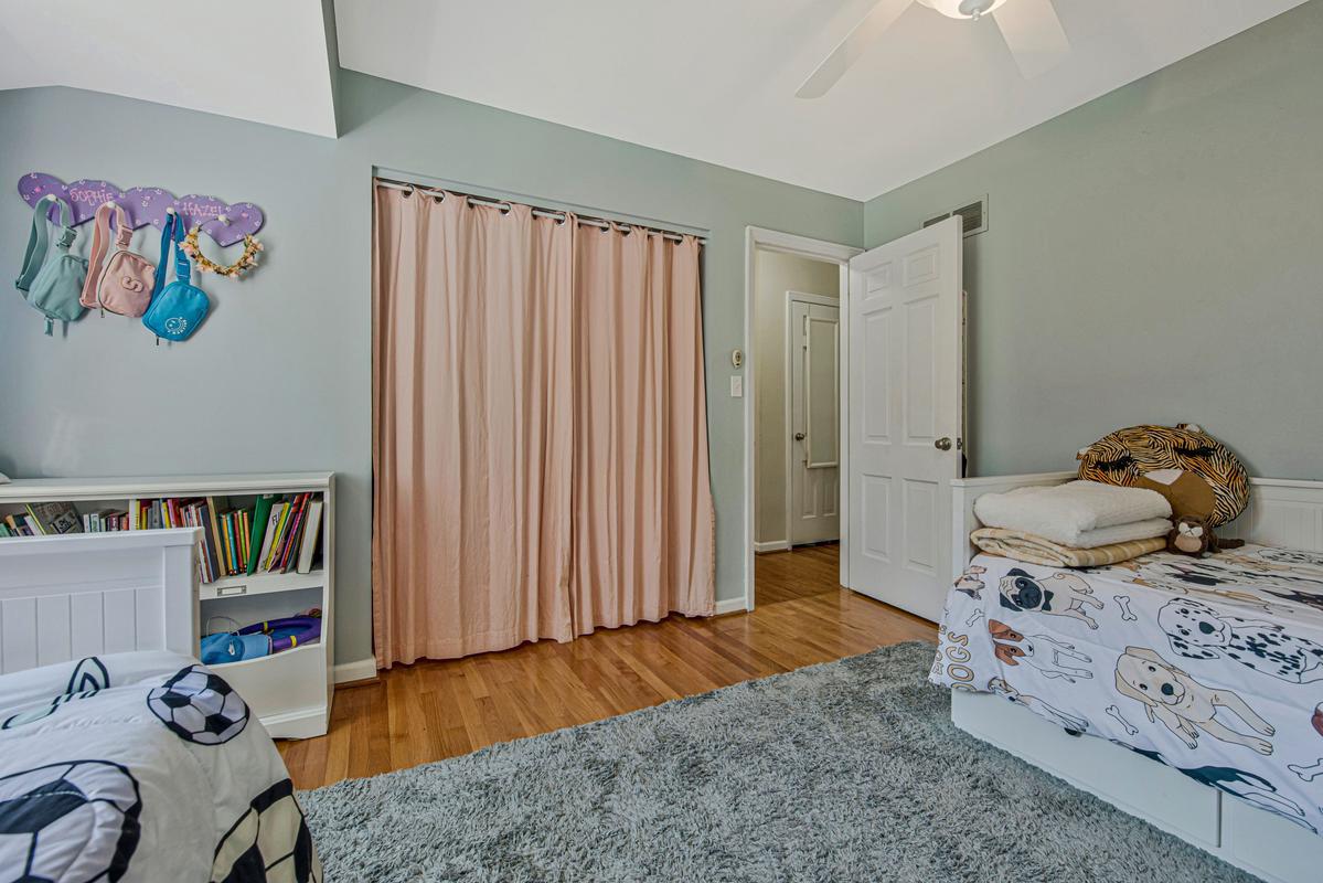HAMPTON GARDENS - Residential