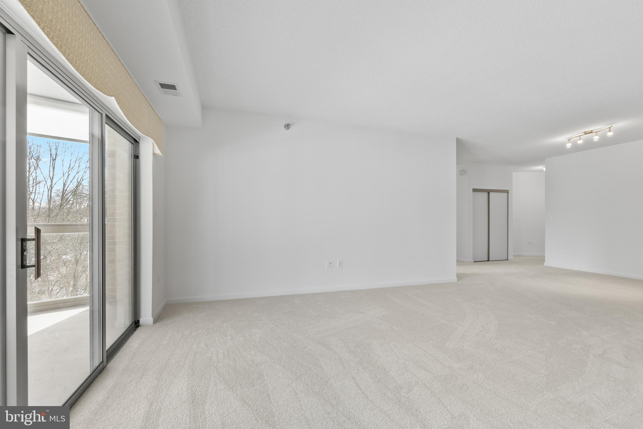 LEISURE WORLD - Residential