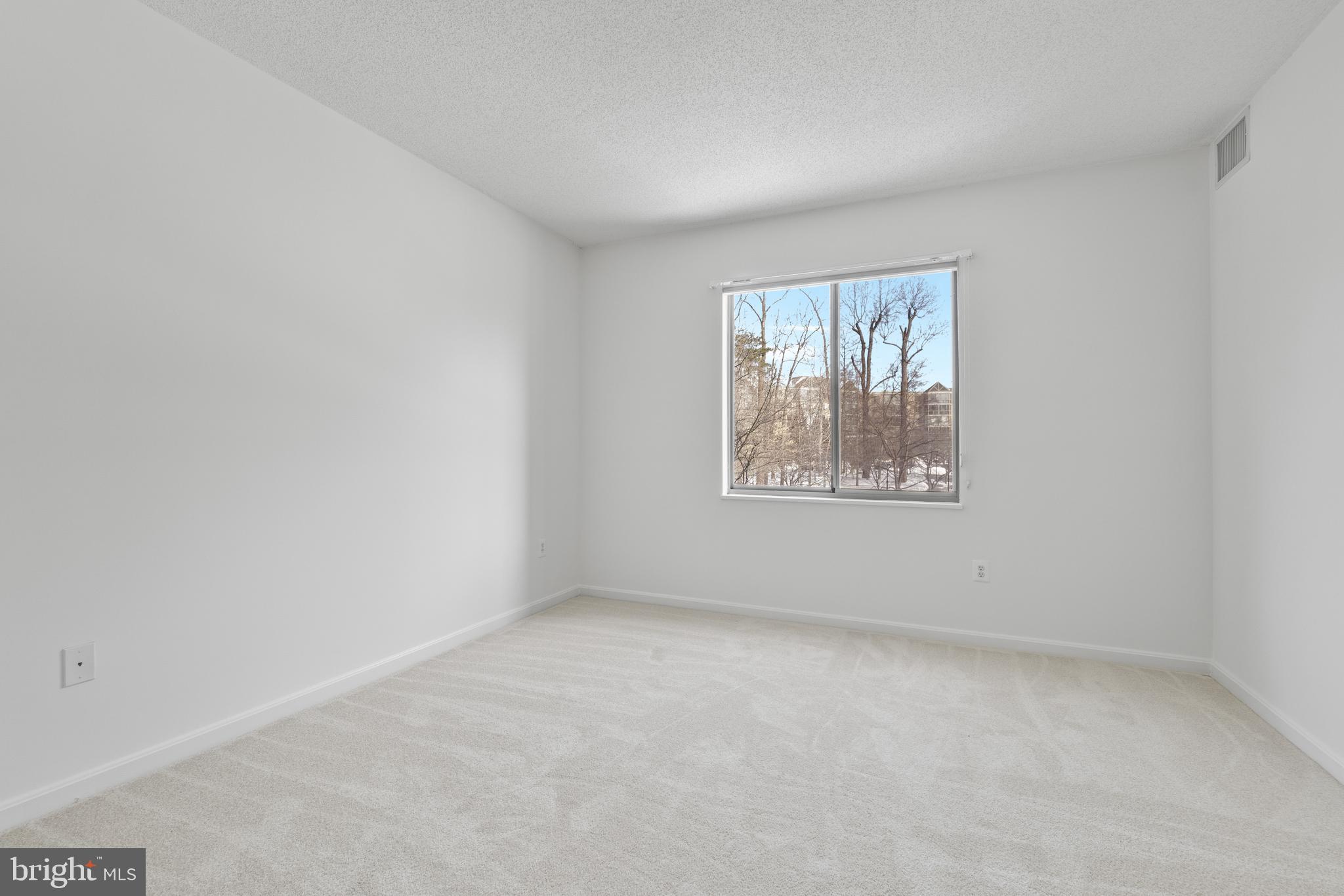 LEISURE WORLD - Residential