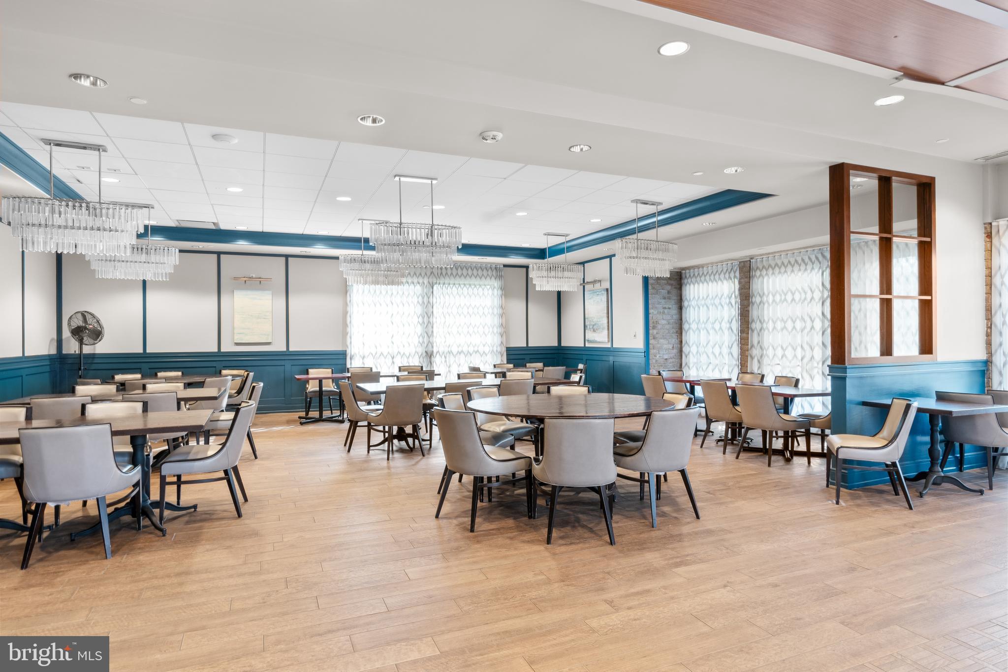 LEISURE WORLD - Residential