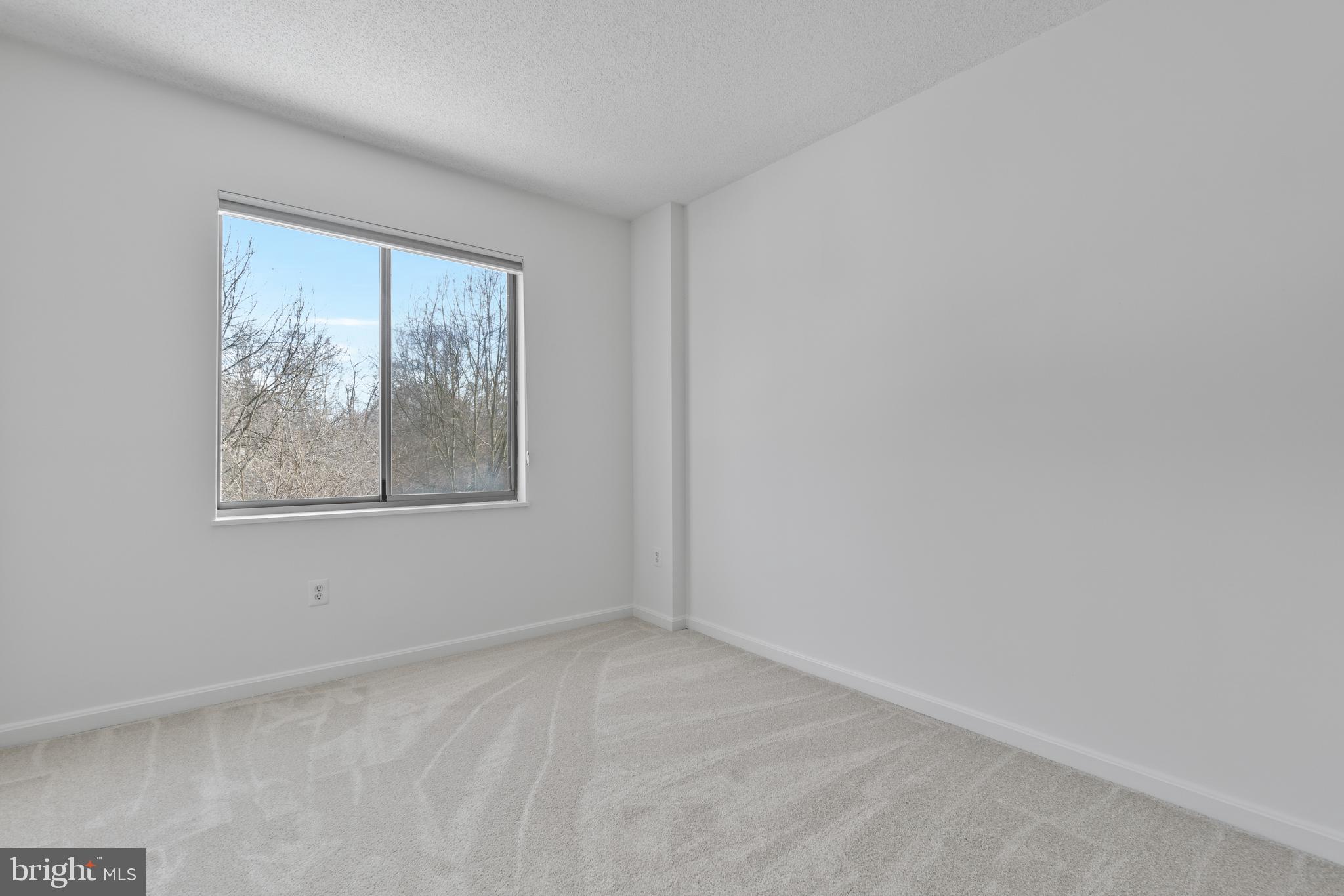 LEISURE WORLD - Residential