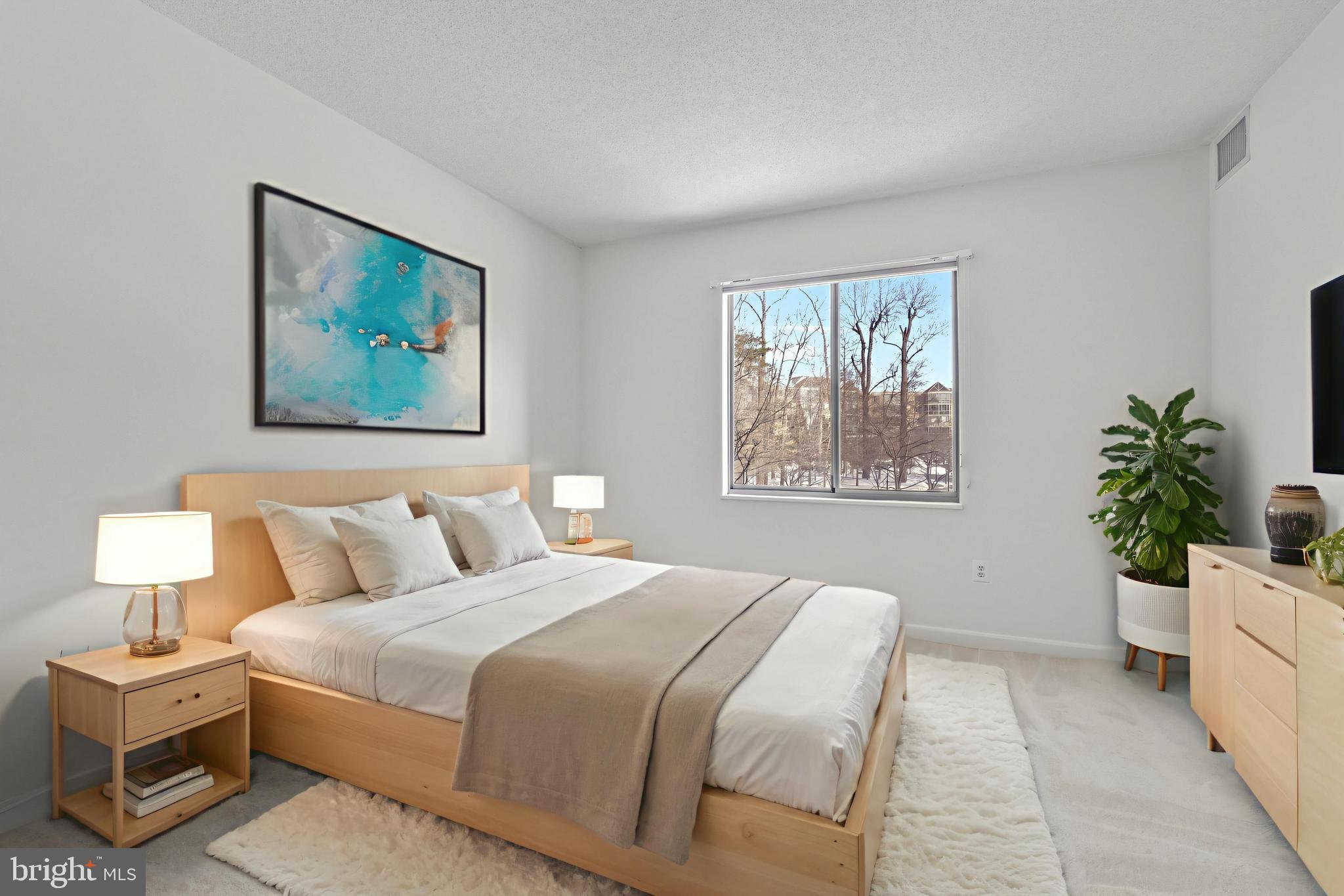 LEISURE WORLD - Residential