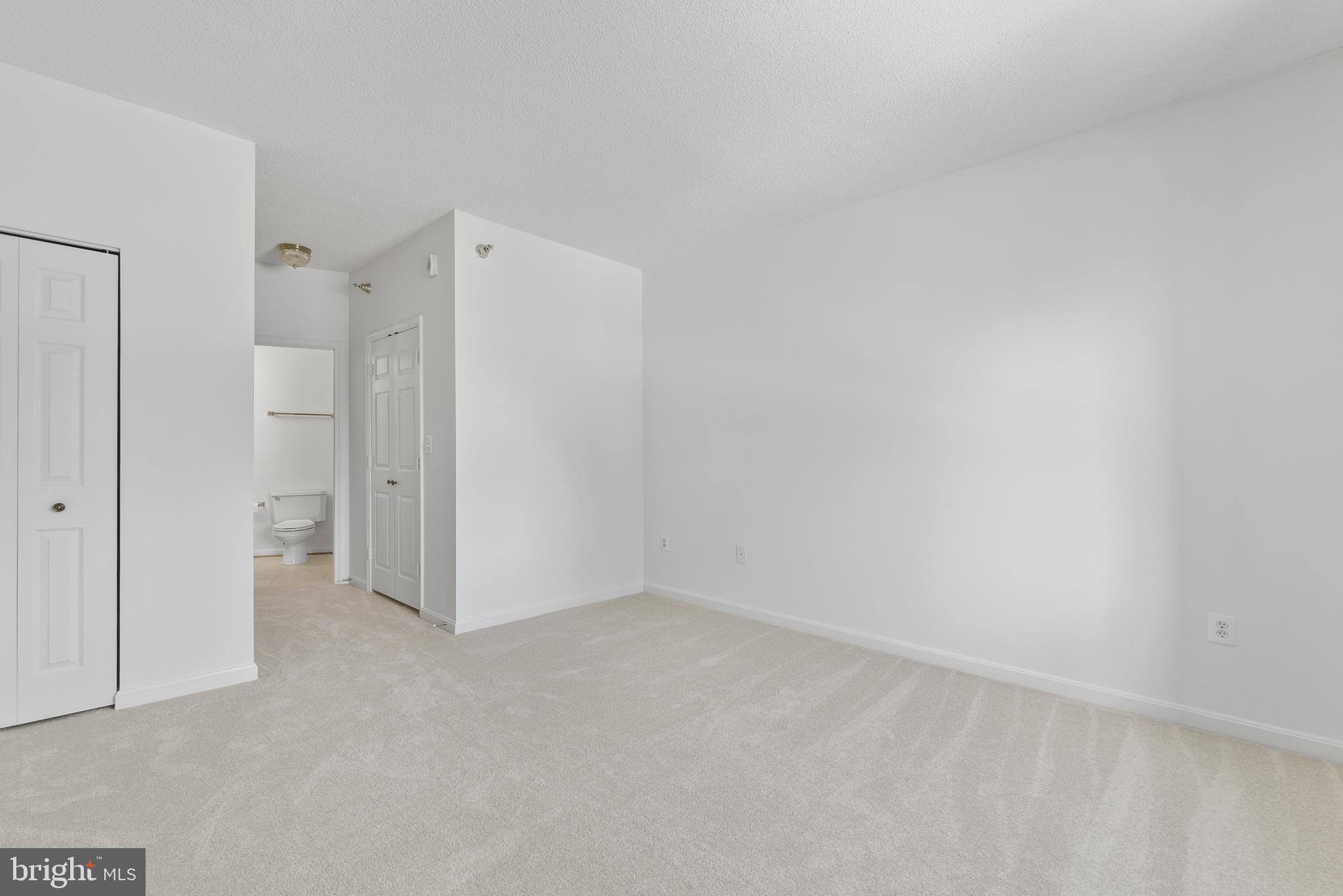 LEISURE WORLD - Residential