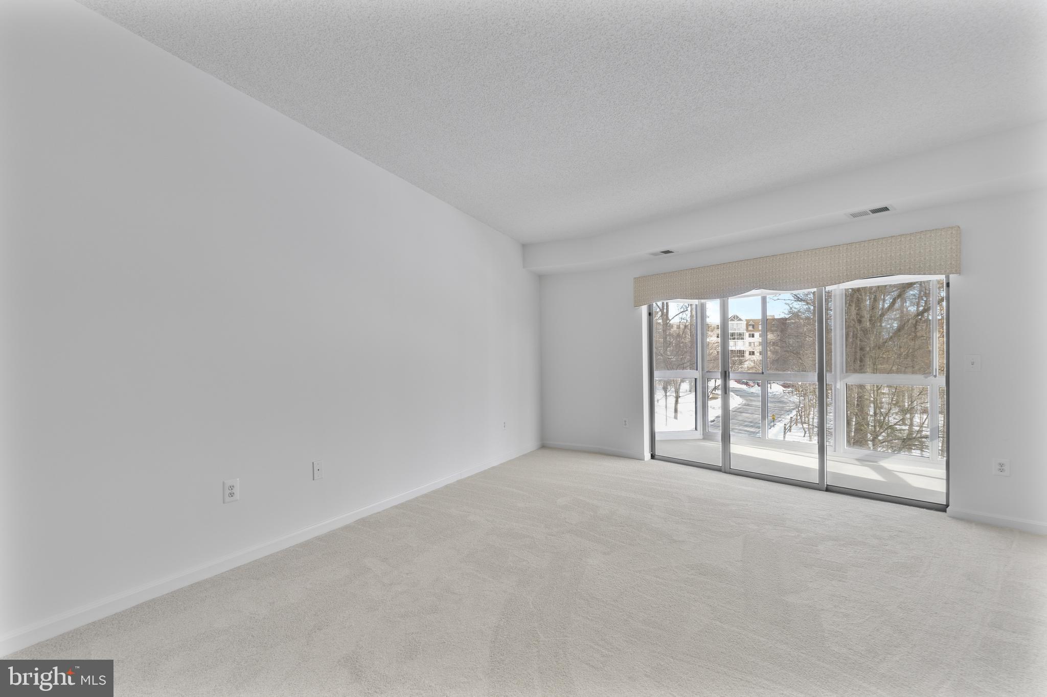 LEISURE WORLD - Residential