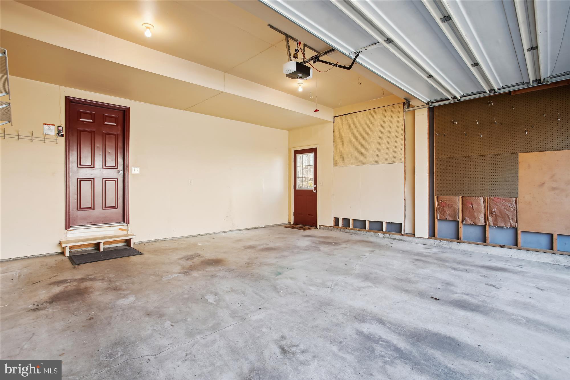 CREST RIDGE ESTATES - Residential