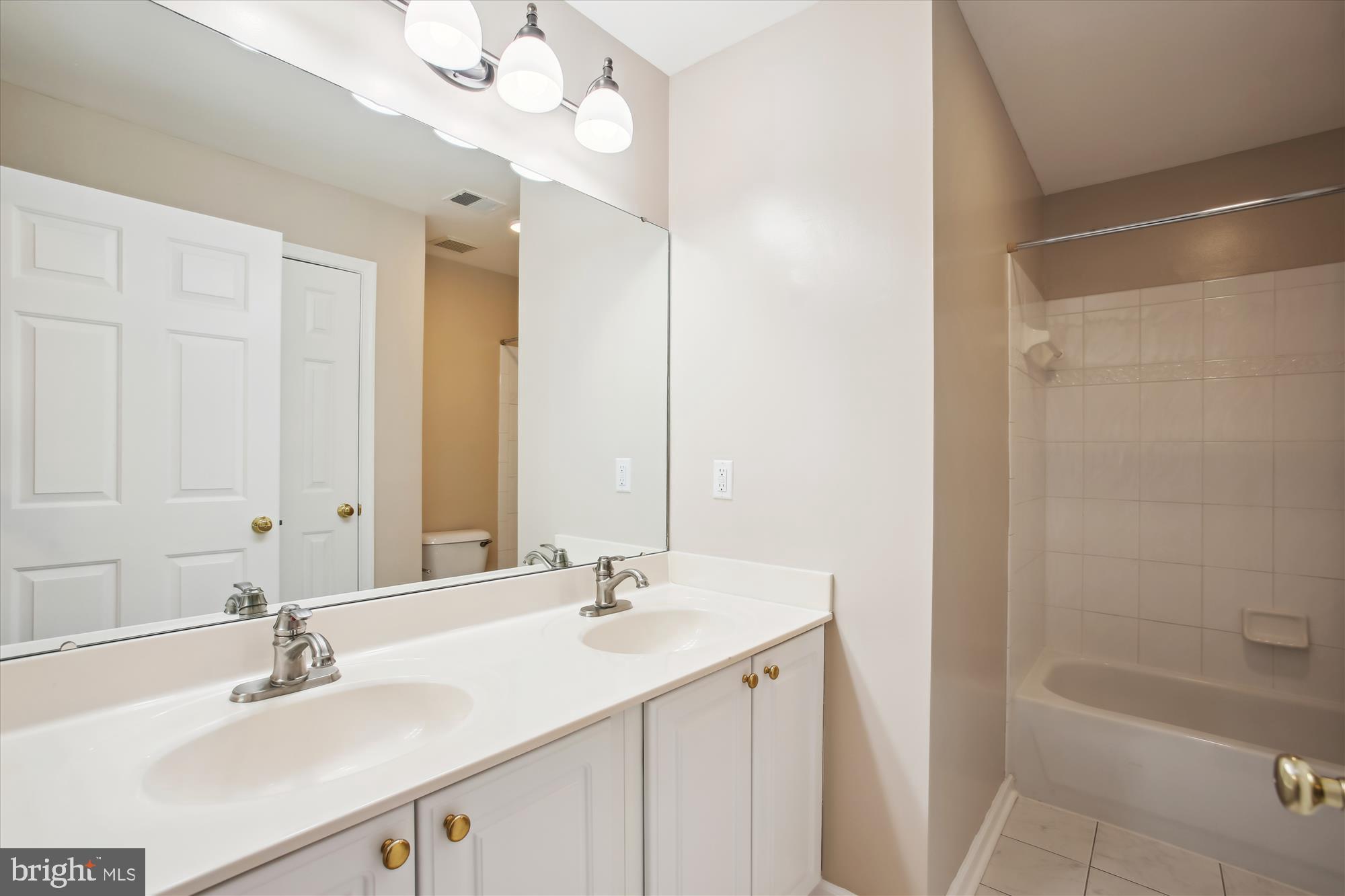 CREST RIDGE ESTATES - Residential