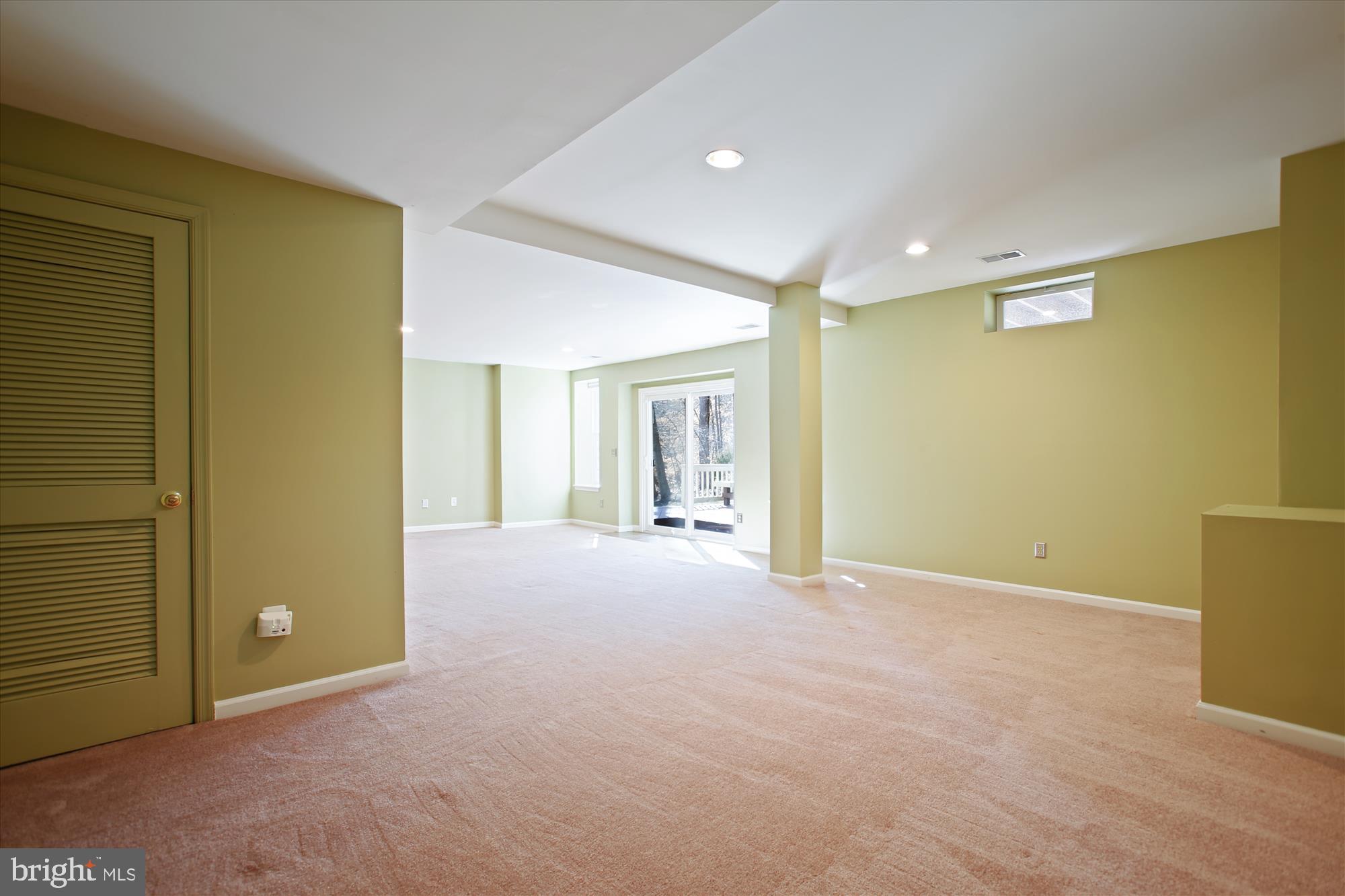 CREST RIDGE ESTATES - Residential